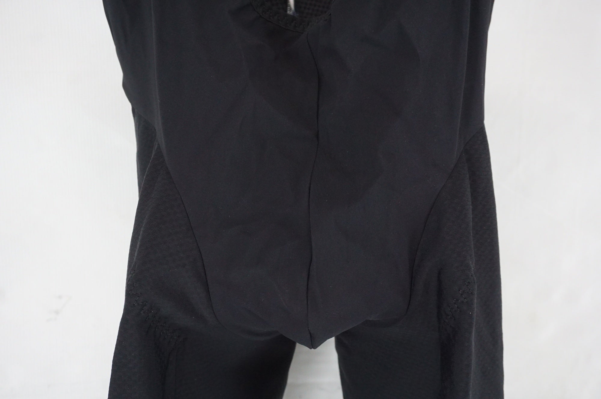 ASSOS 「アソス」 TK.TIBURU S7 Lサイズ ビブショーツ / 阪急塚口店