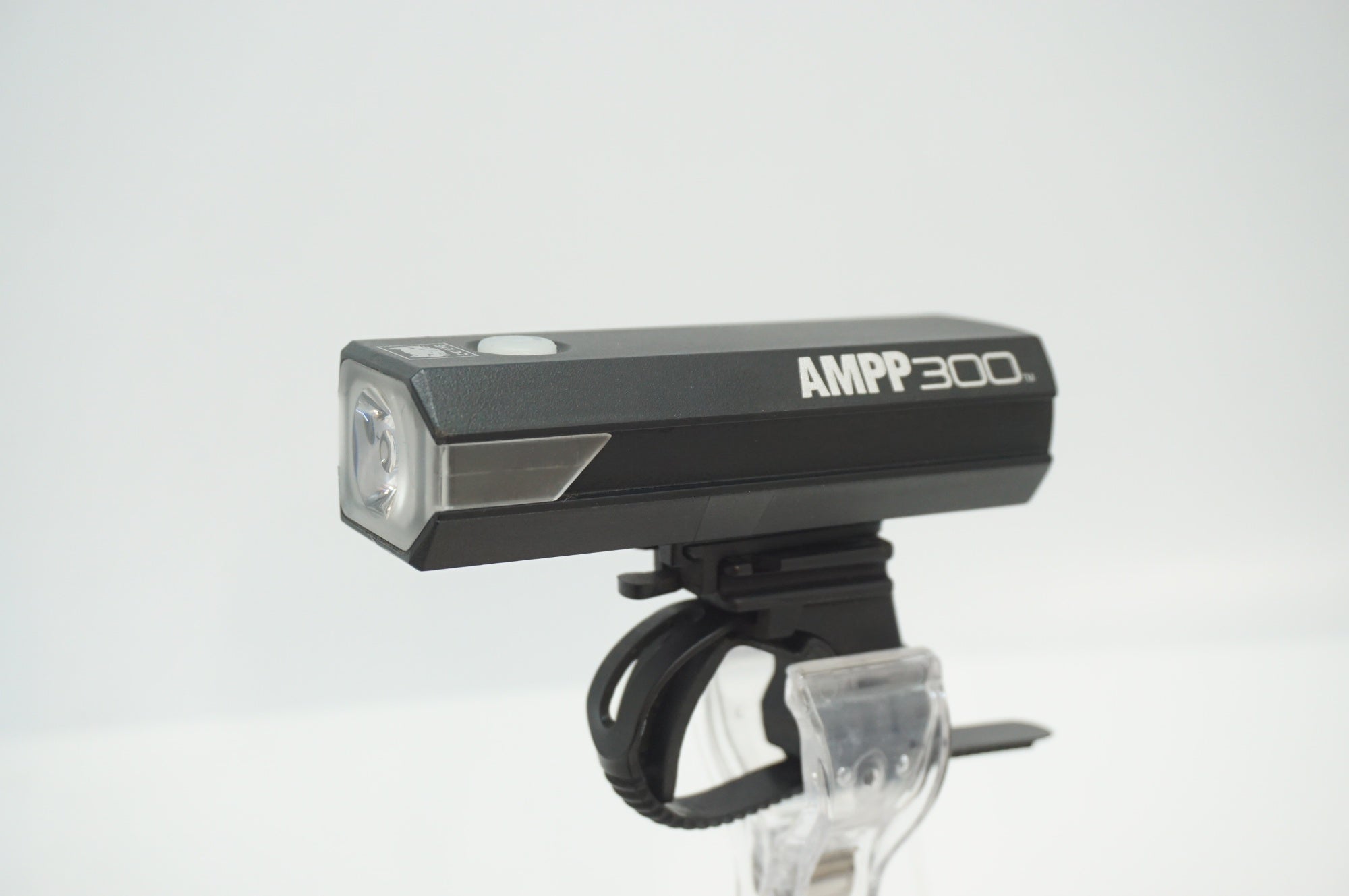 CATEYE 「キャットアイ」 AMPP300 フロントライト / 福岡アイランドシティ店