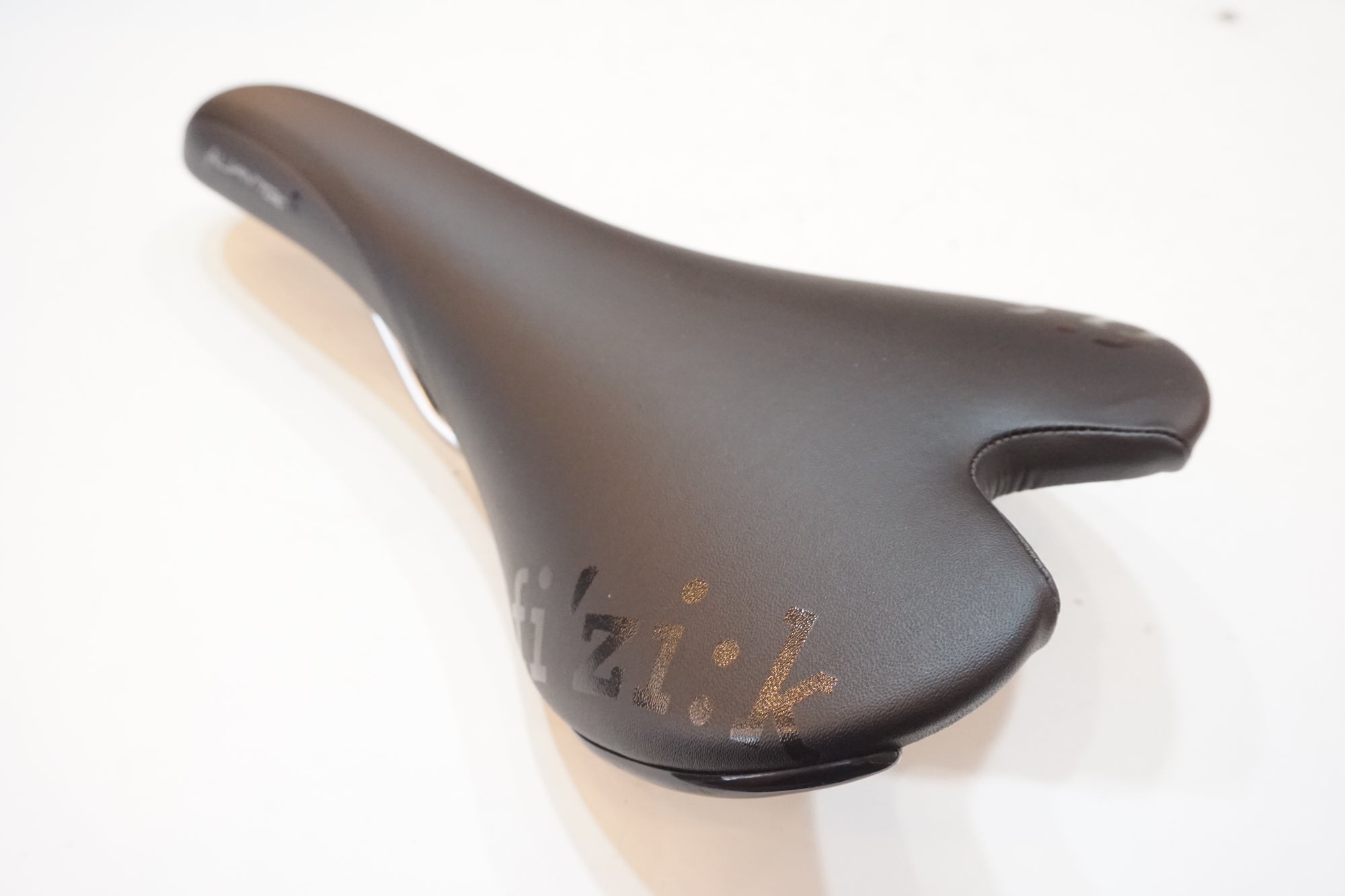 FIZIK 「フィジーク」 ALIANTE8 サドル / バイチャリ浦和ベース