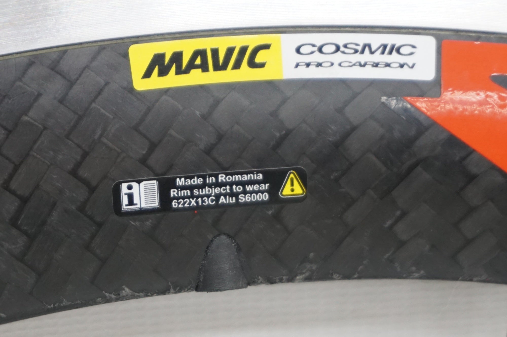 MAVIC 「マビック」 COSMIC PRO CARBON シマノ11速 ホイールセット / 阪急塚口店