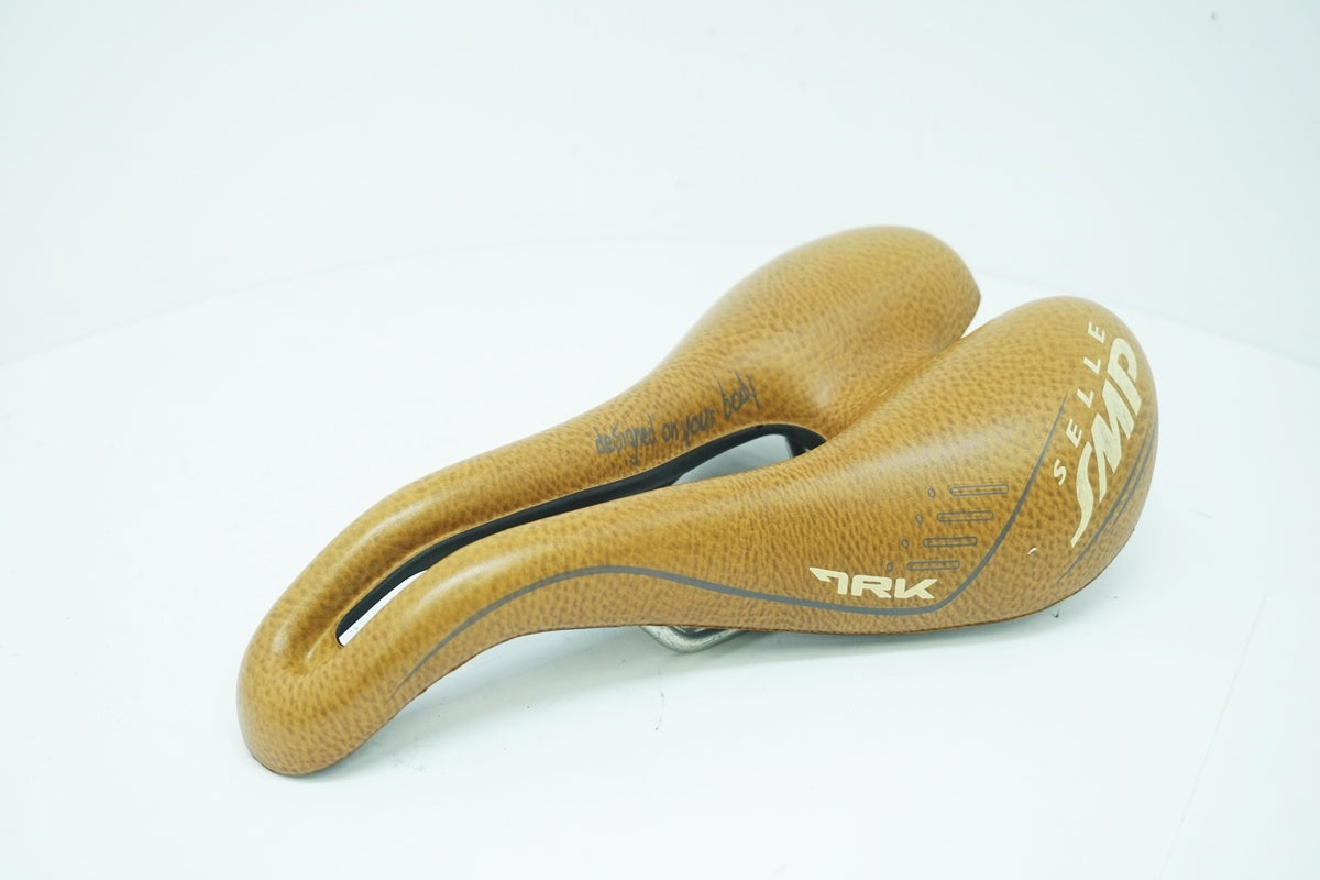 SELLE SMP 「セラエスエムピー」 TRK サドル / 大阪美原北インター店