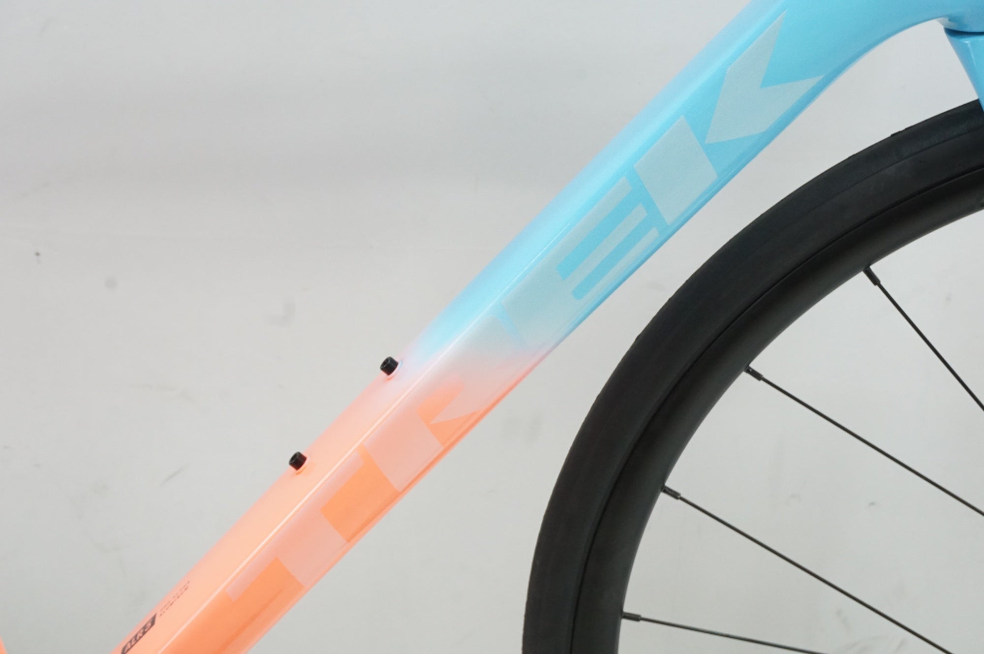 TREK 「トレック」 EMONDA ALR 5 2023年モデル ロードバイク / 大宮店