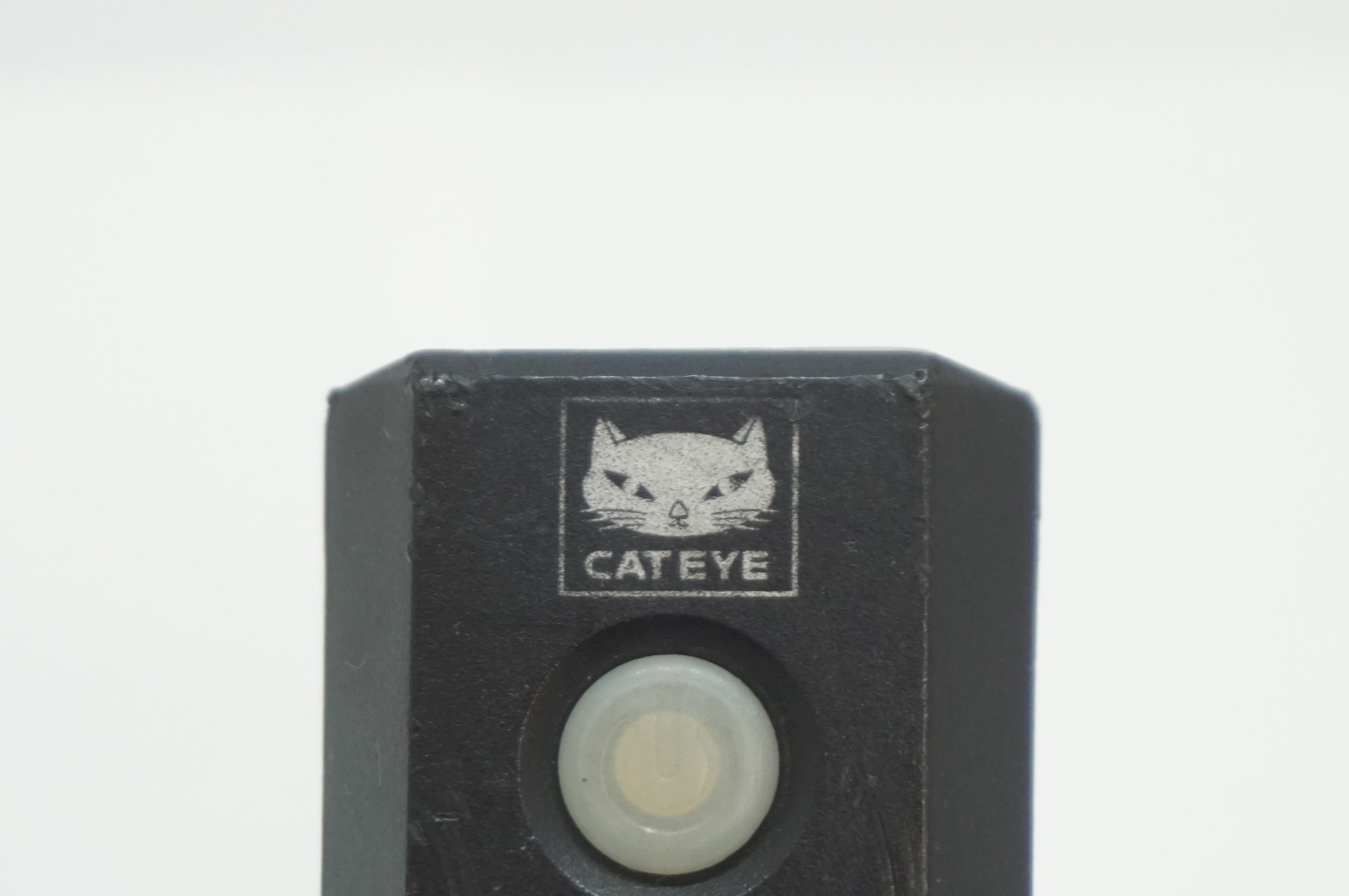 CATEYE 「キャットアイ」 AMPP300 フロントライト / 福岡店