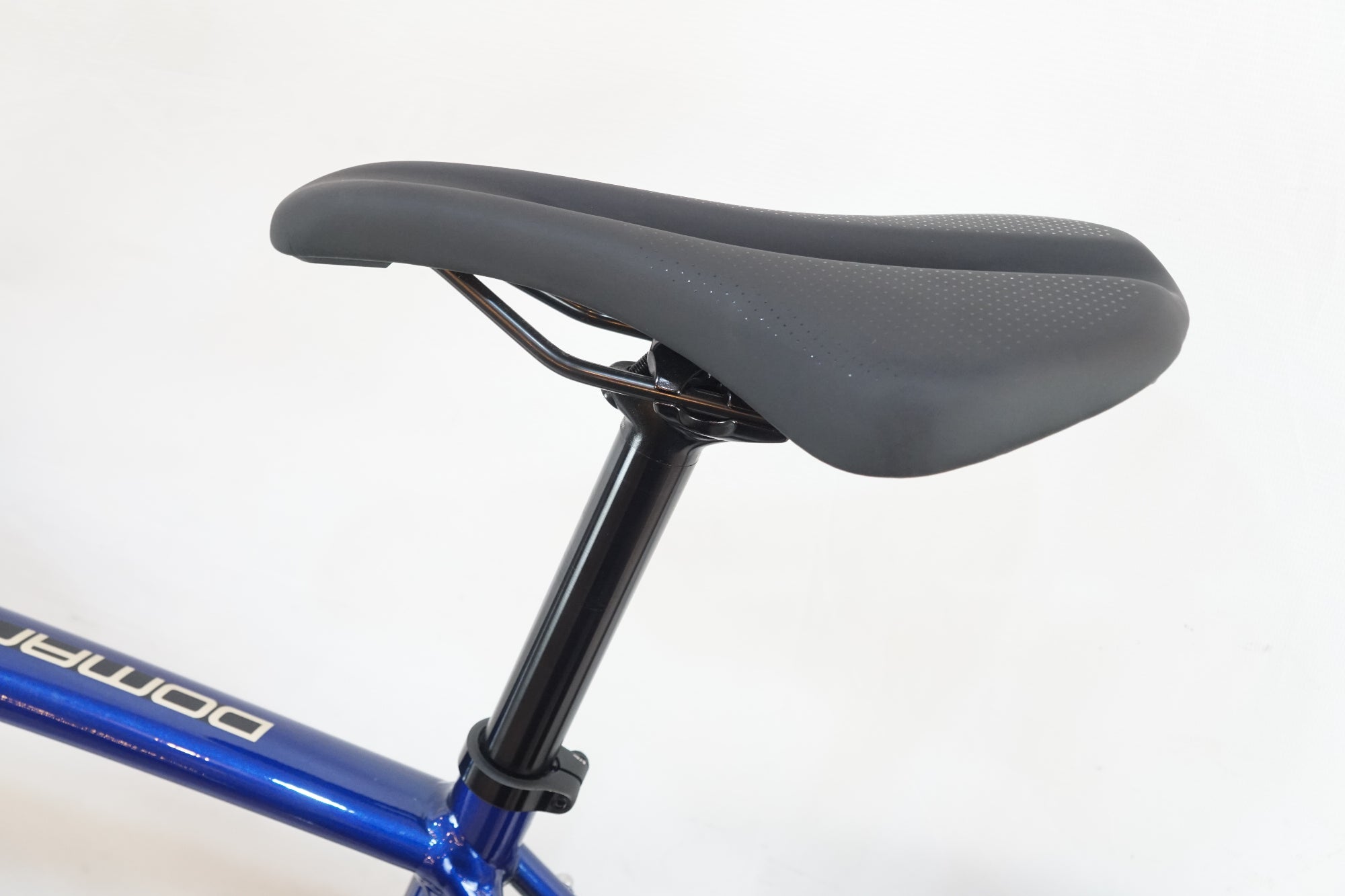 TREK 「トレック」 DOMANE AL 2 GEN3 2023年モデル ロードバイク / 中目黒店