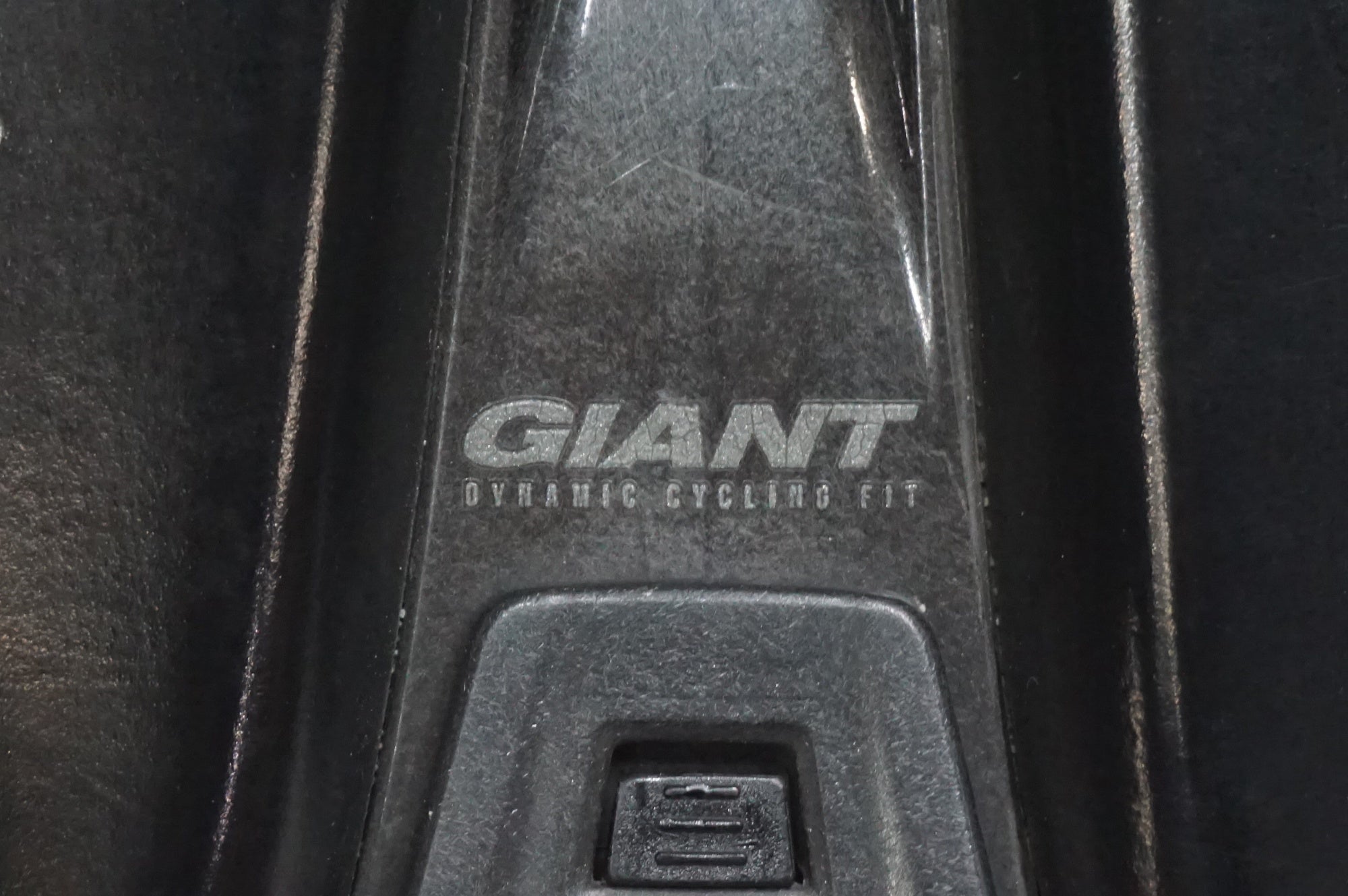 GIANT 「ジャイアント」 CONTACT SL NEUTRAL サドル / 大宮店
