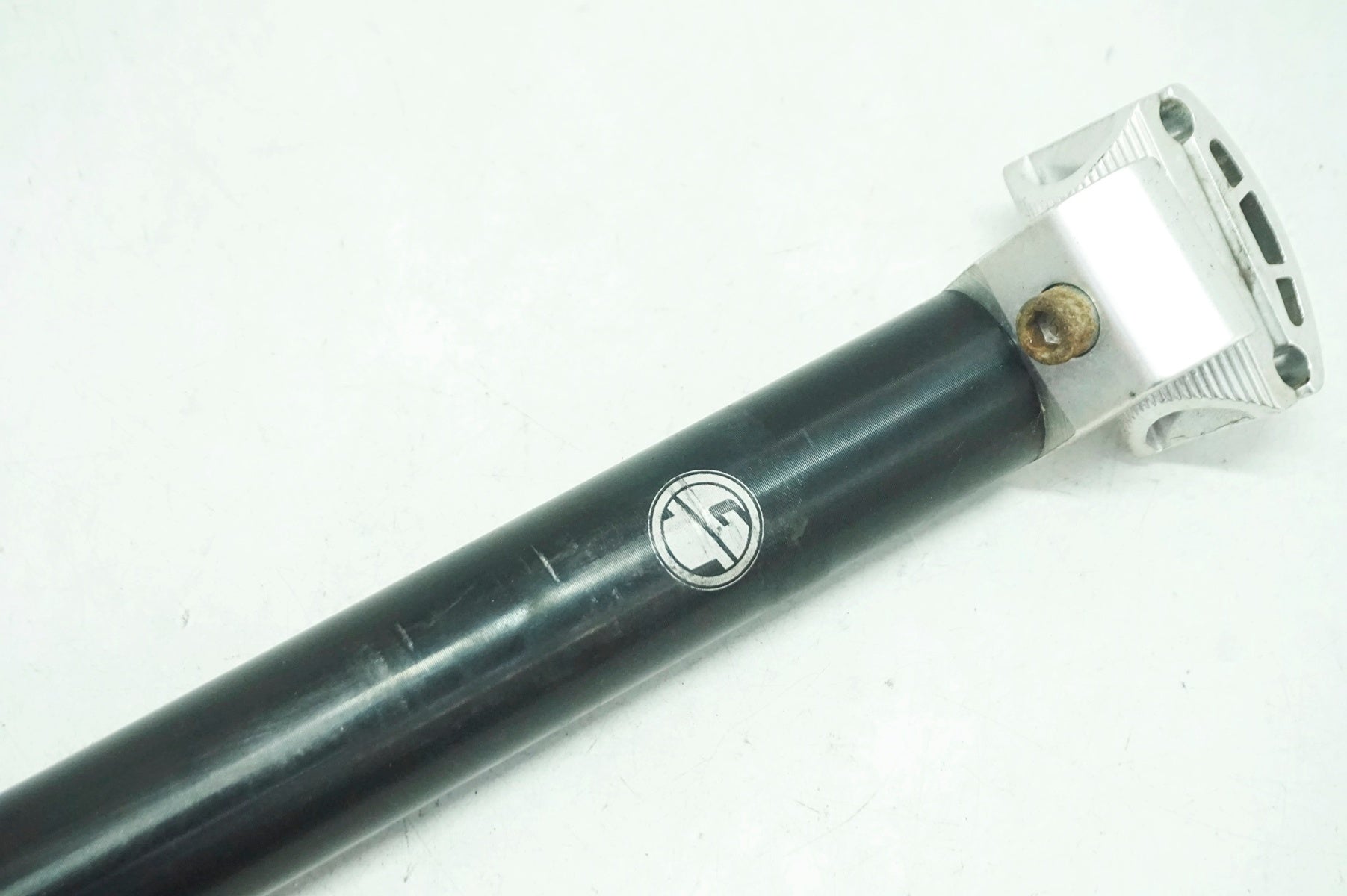 01 橋本にゃー 7/16迄 GT 「ジーティー」 Φ31.6 350mm シートポスト / 大阪門真店
