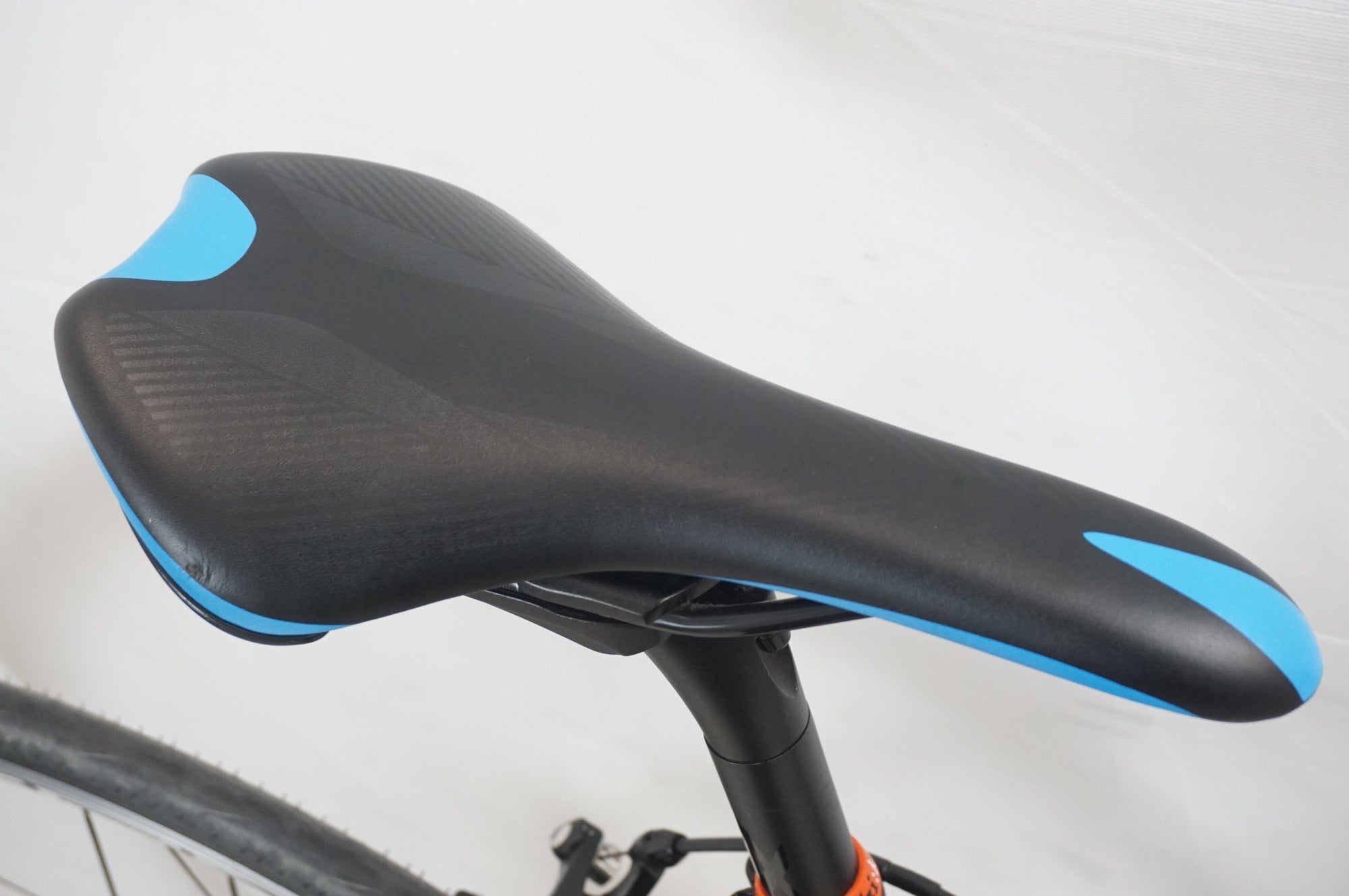 FOCUS 「フォーカス」 CAYO AL 2016年モデル ロードバイク