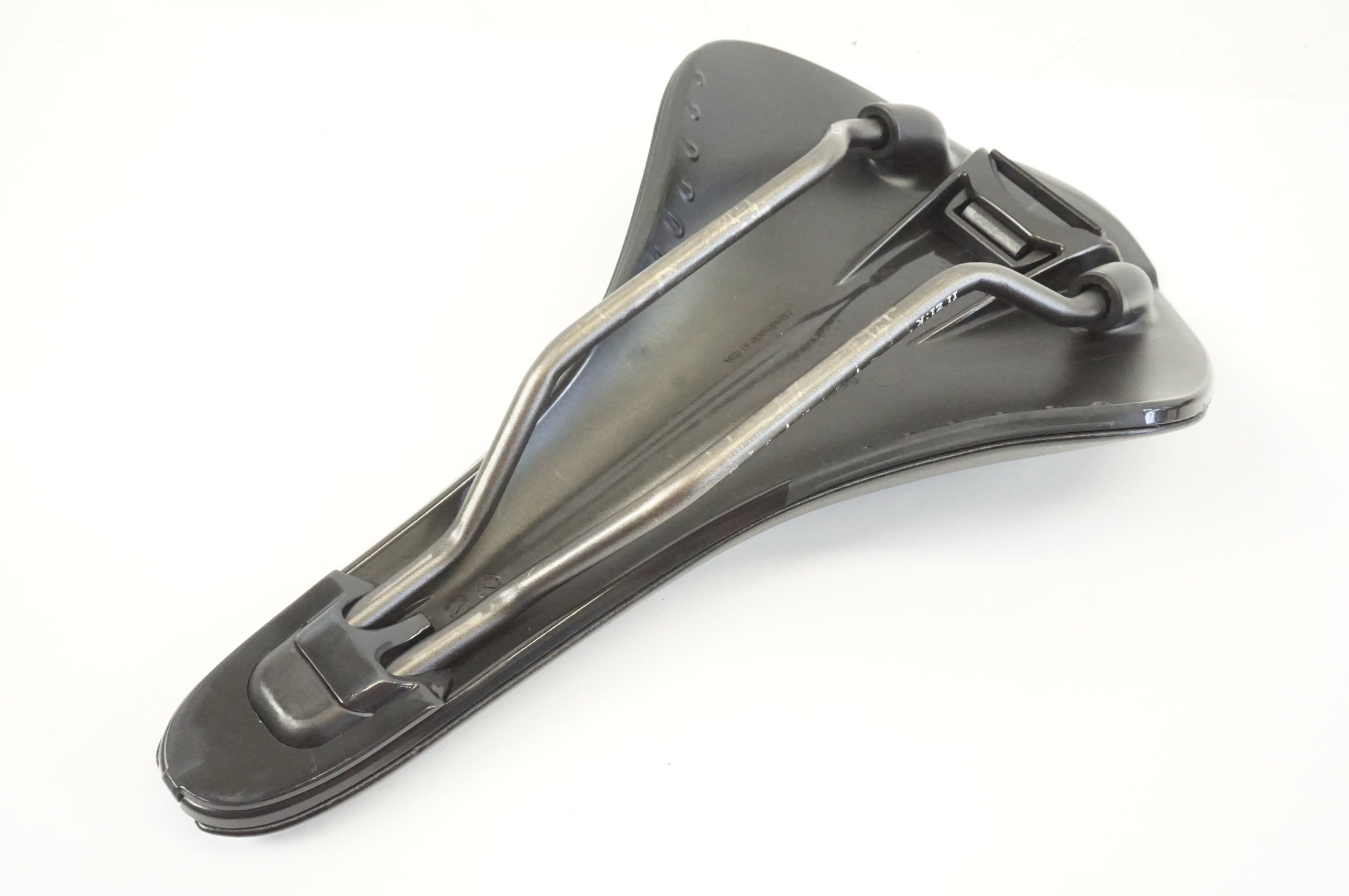 FIZIK 「フィジーク」 ALIANTE R3 VERSUS EVO サドル / 宇都宮店