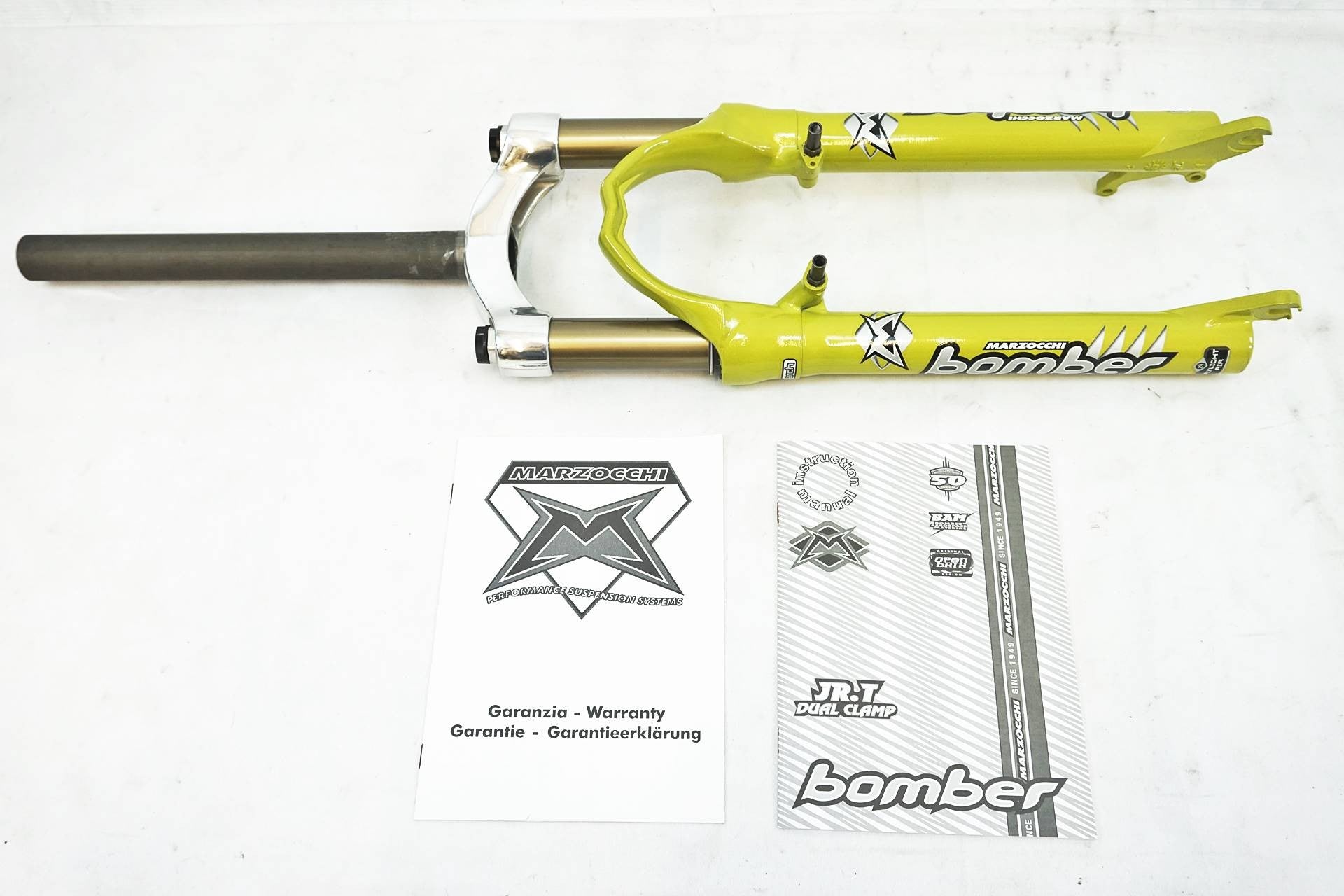 MARZOCCHI 「マルゾッキ」 BOMBER Z4 Φ28.6 26インチ サスペンションフォーク / 有明ガーデン店
