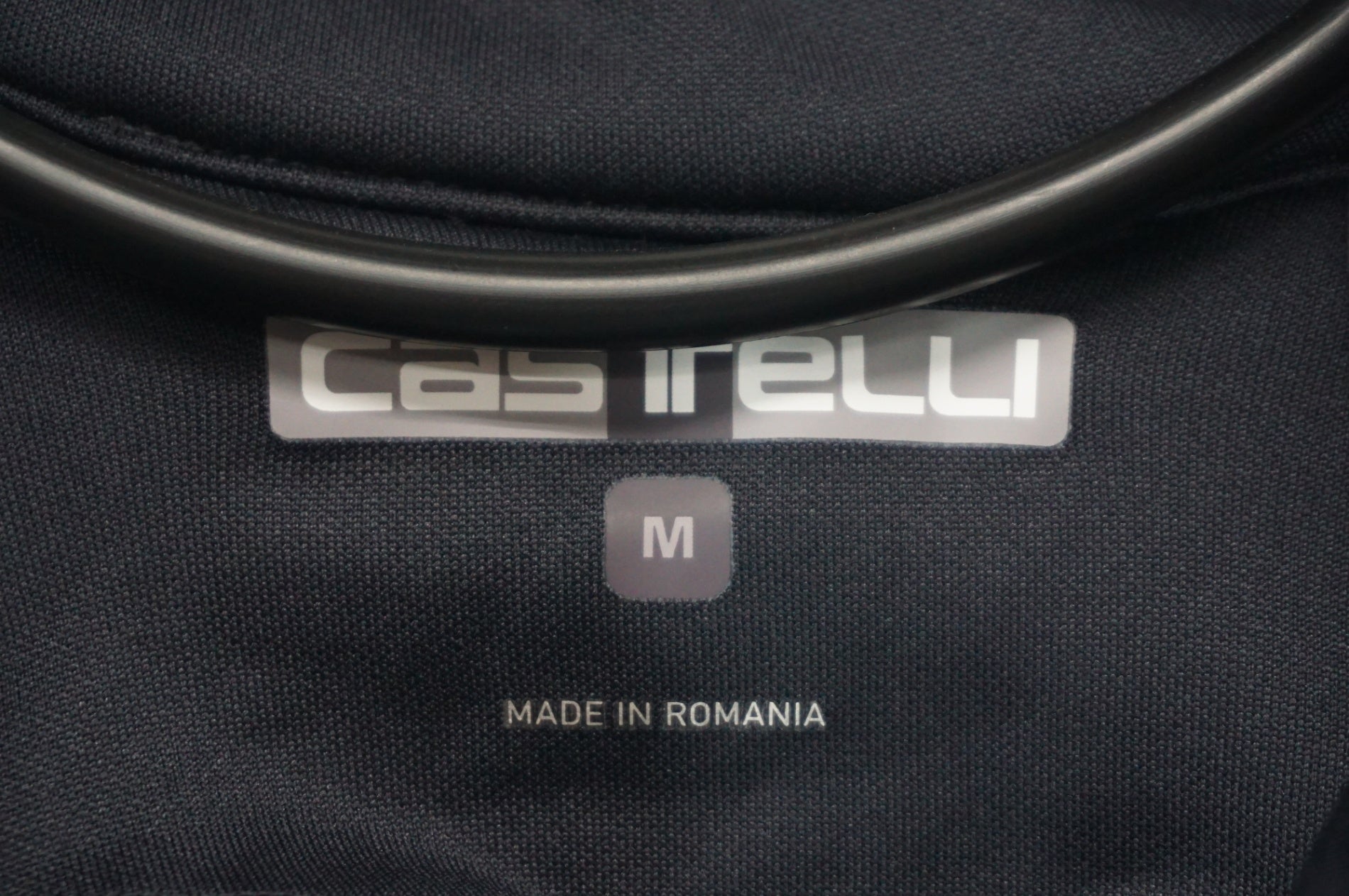 CASTELLI 「カステリ」 GORE-TEX INFINIUM Mサイズ ジャージ / 阪急塚口店