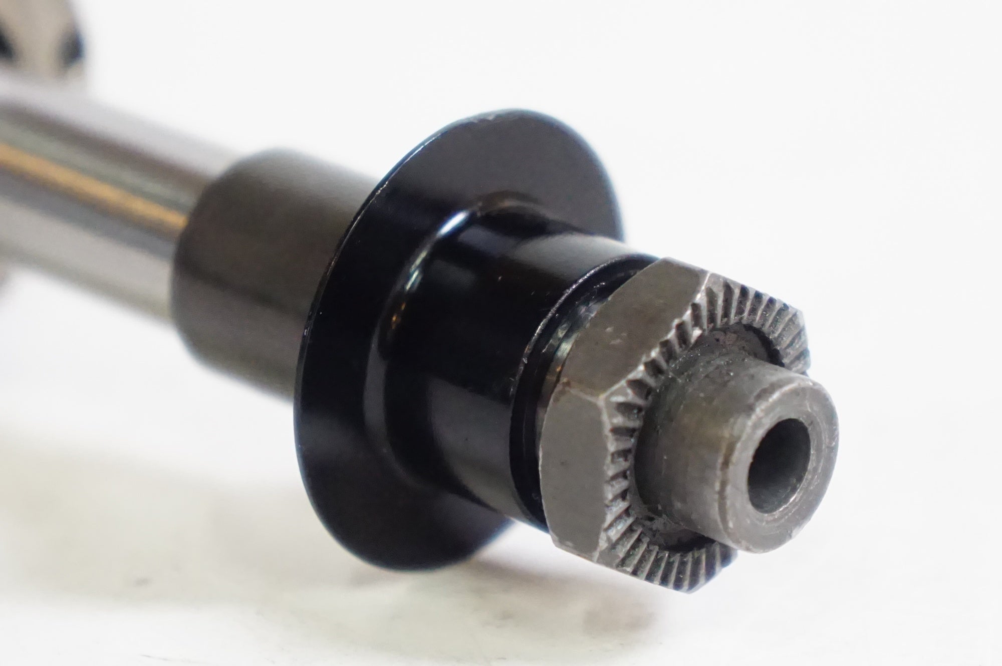 CAMPAGNOLO 「カンパニョーロ」 KHAMSIN (FH-BU015 / R5-014 フリーボディ付き) リアハブシャフト / 熊谷本店