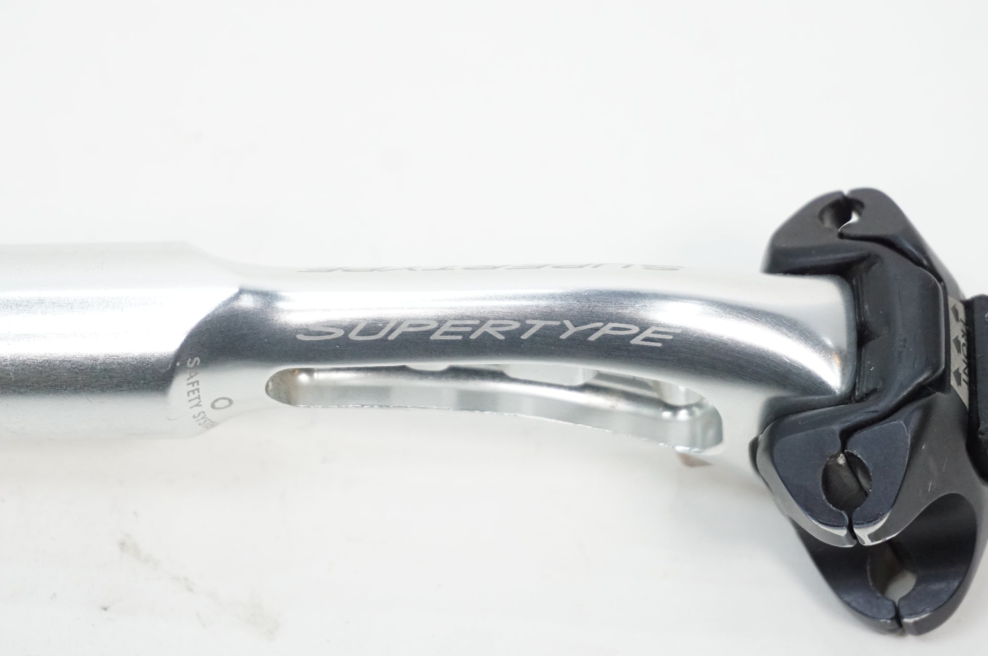 MICHE 「ミケ」 SUPER TYPE Φ27.2 260mm シートポスト / 川越店