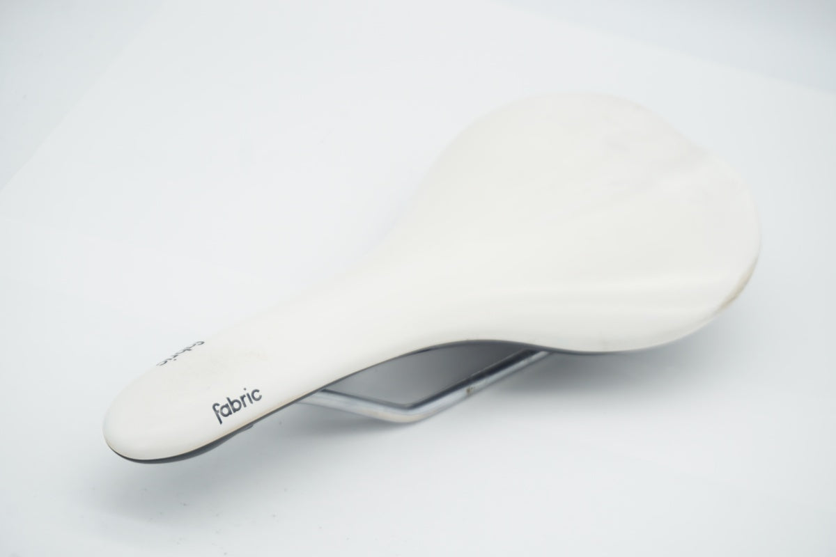 FABRIC 「ファブリック」 SCOOP FLAT ELITE サドル / 滋賀大津店