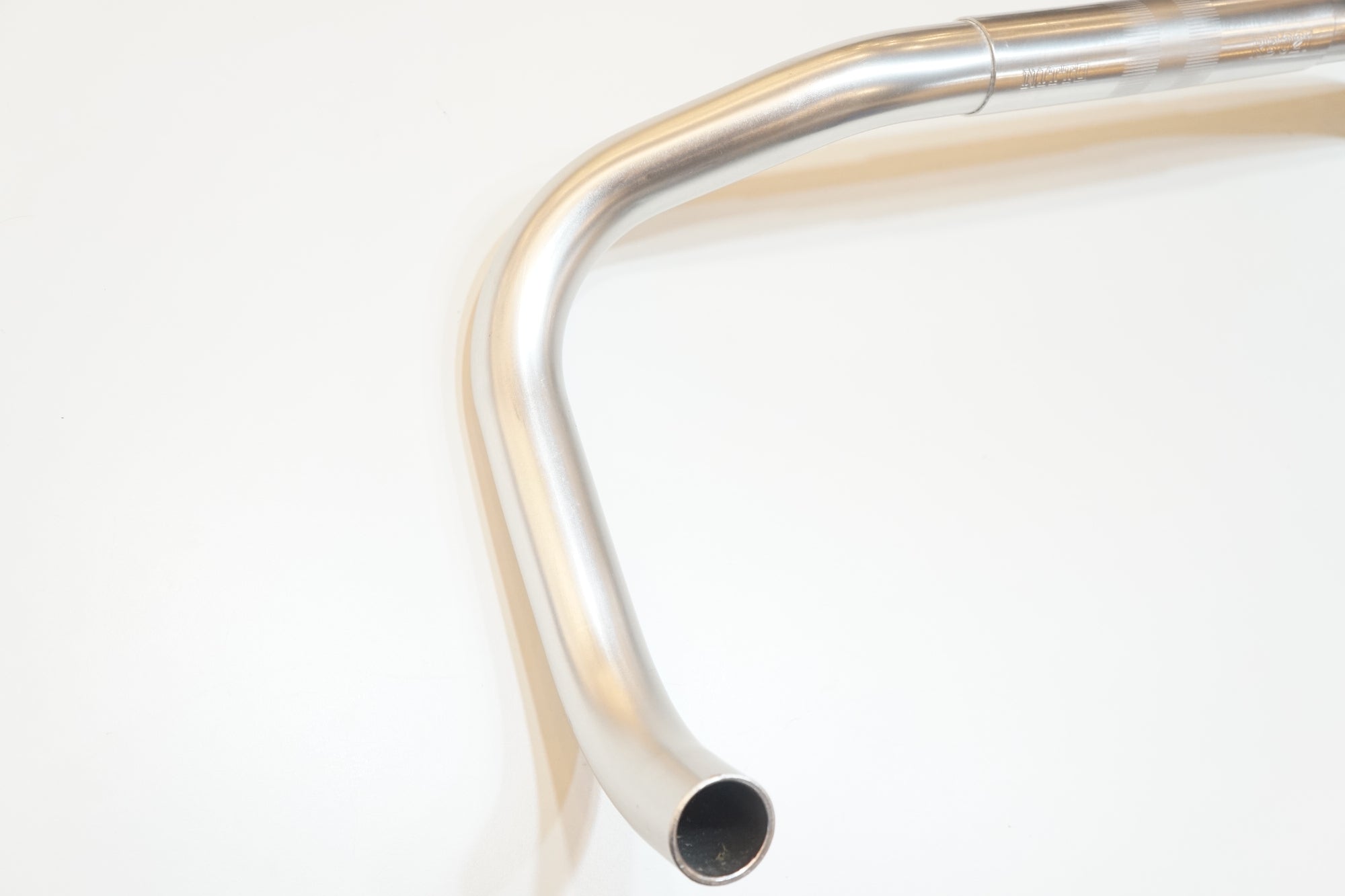 NITTO 「ニットー」 RB021 φ26.0 380mm ブルホーン ハンドル / バイチャリ浦和ベース