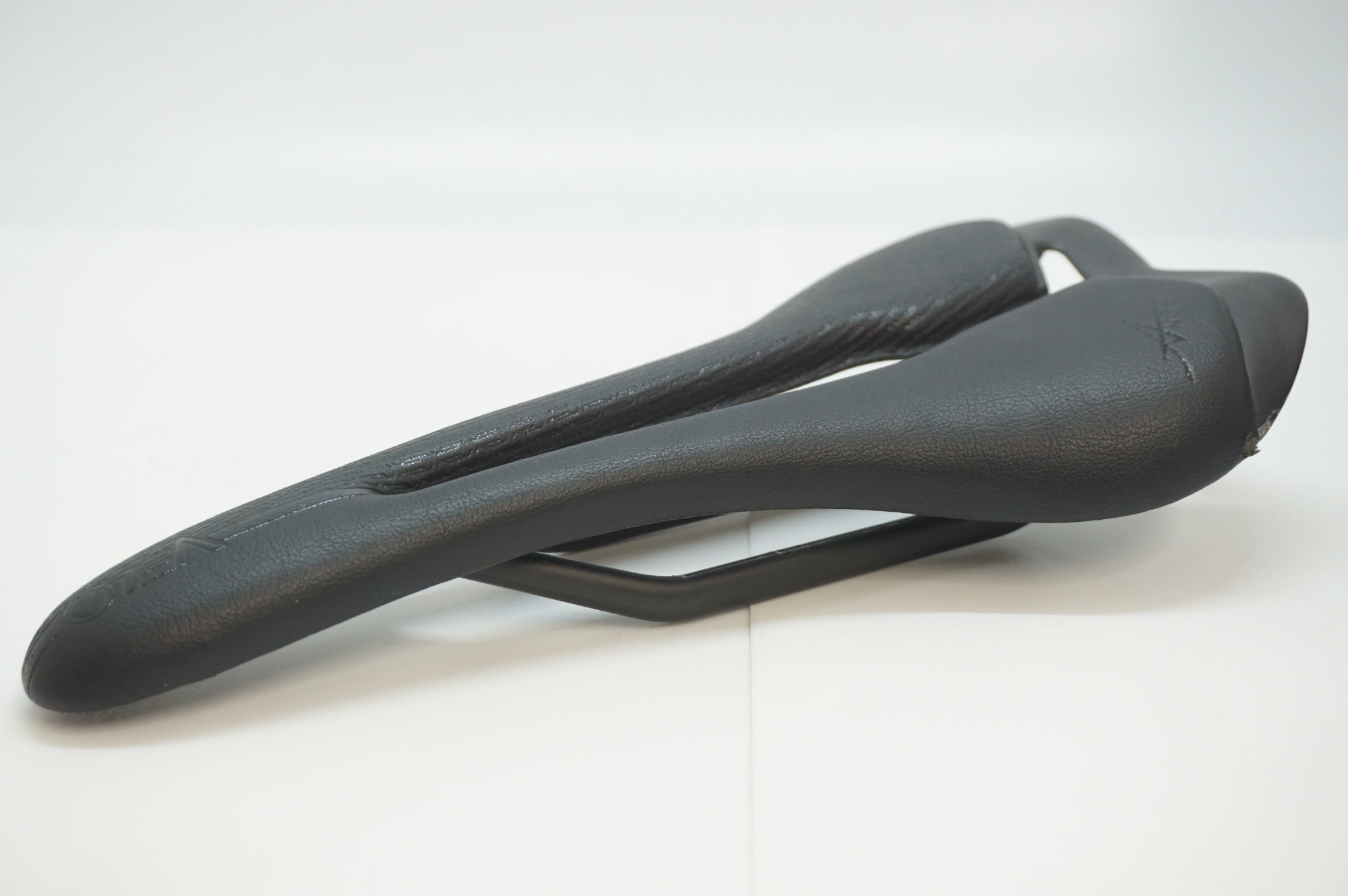 VELO 「ベロ」 ANGEL サドル / 福岡アイランドシティ店