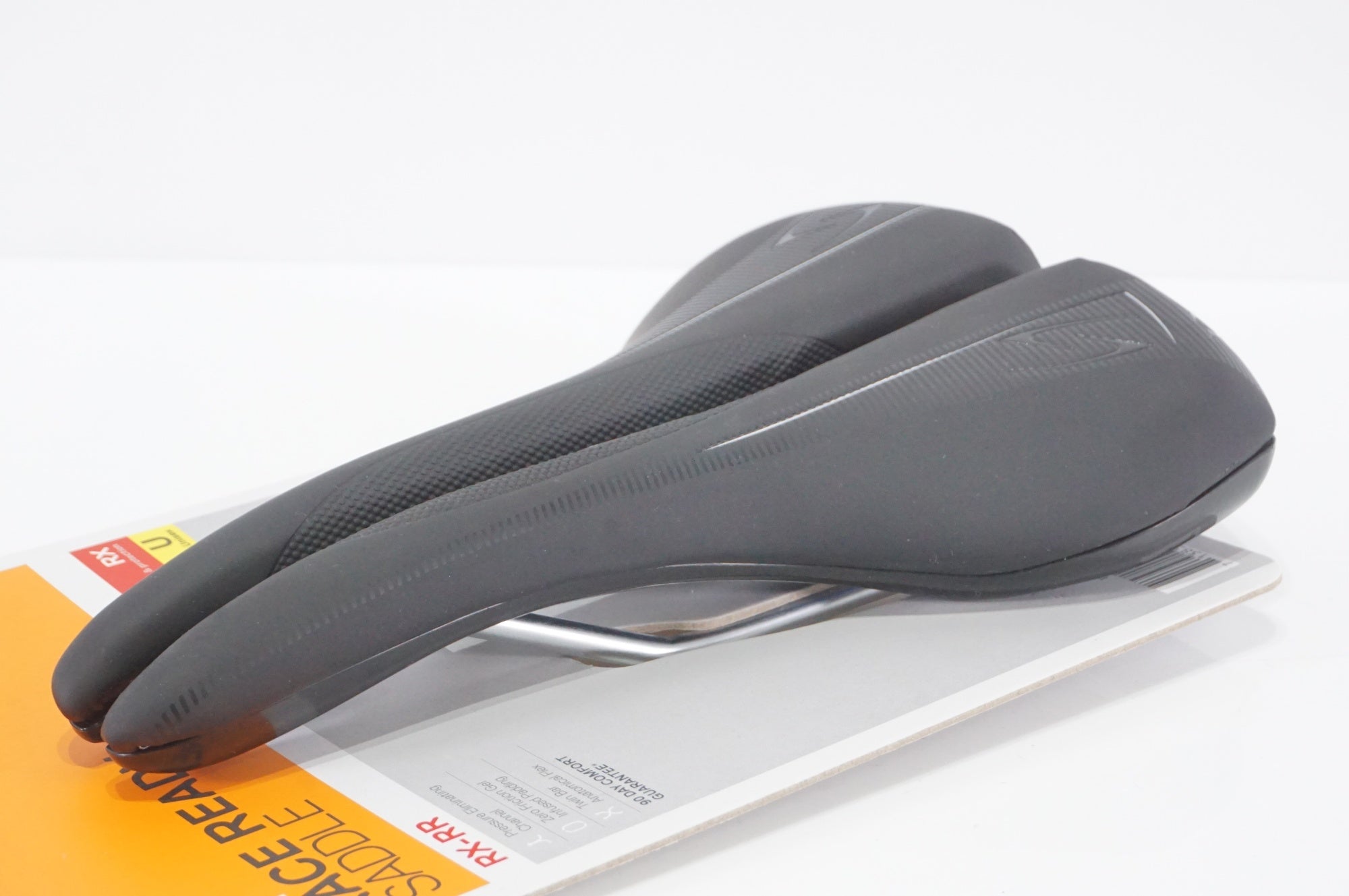 SERFAS 「サーファス」 RACE READY SADDLE サドル / AKIBA店