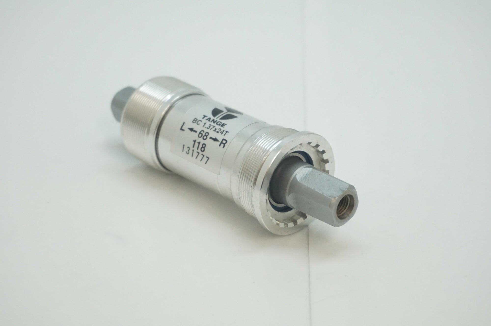 TANGE 「タンゲ」 LN7922 ボトムブラケット / 福岡店