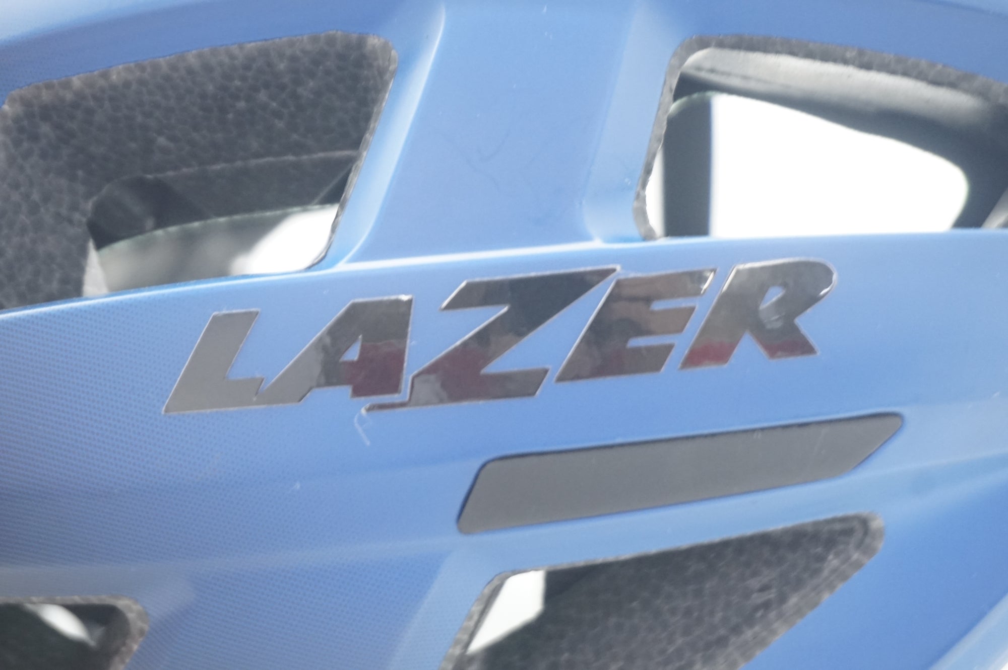 LAZER 「レイザー」 LZH-R101R Mサイズ（55-59cm）ヘルメット / 大阪門真店