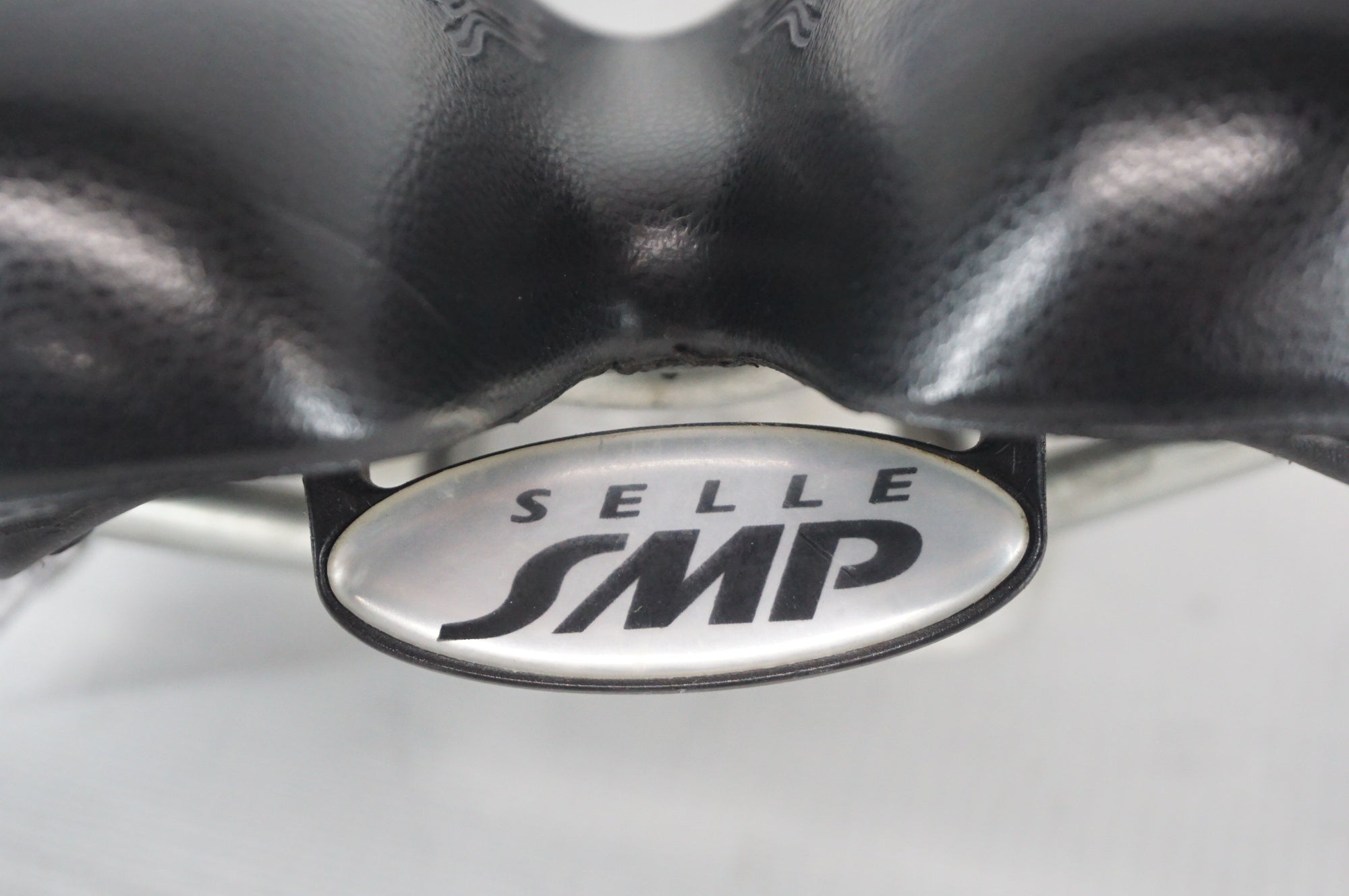 SELLE SMP 「セッレエスエムピー」 TRK サドル / 阪急塚口店