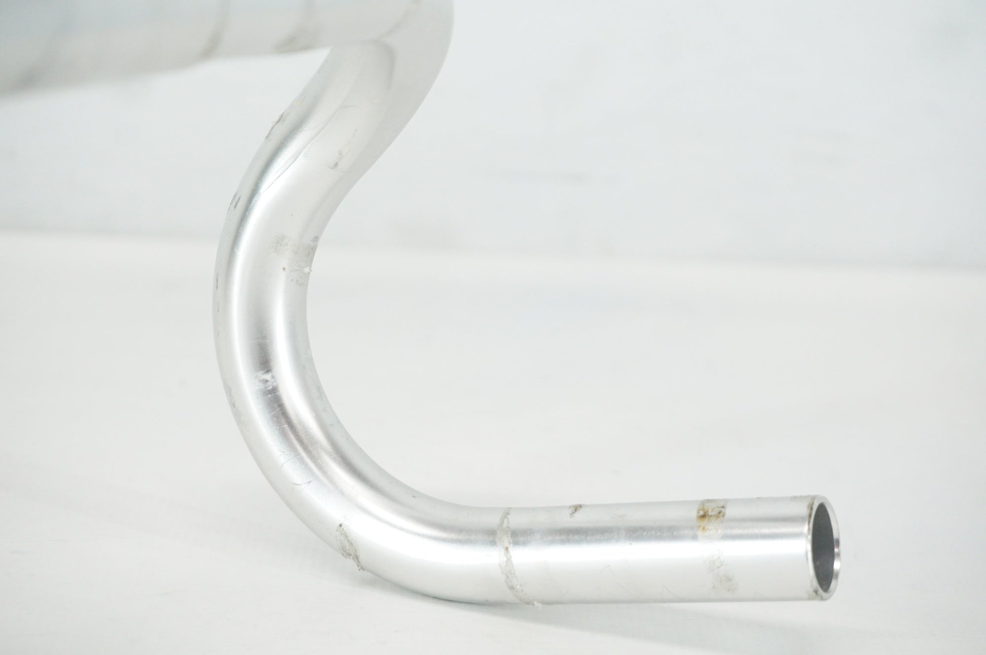 NITTO 「ニットー」 NEAT MOD 185 Φ26.0 400mm ハンドル / 阪急塚口店