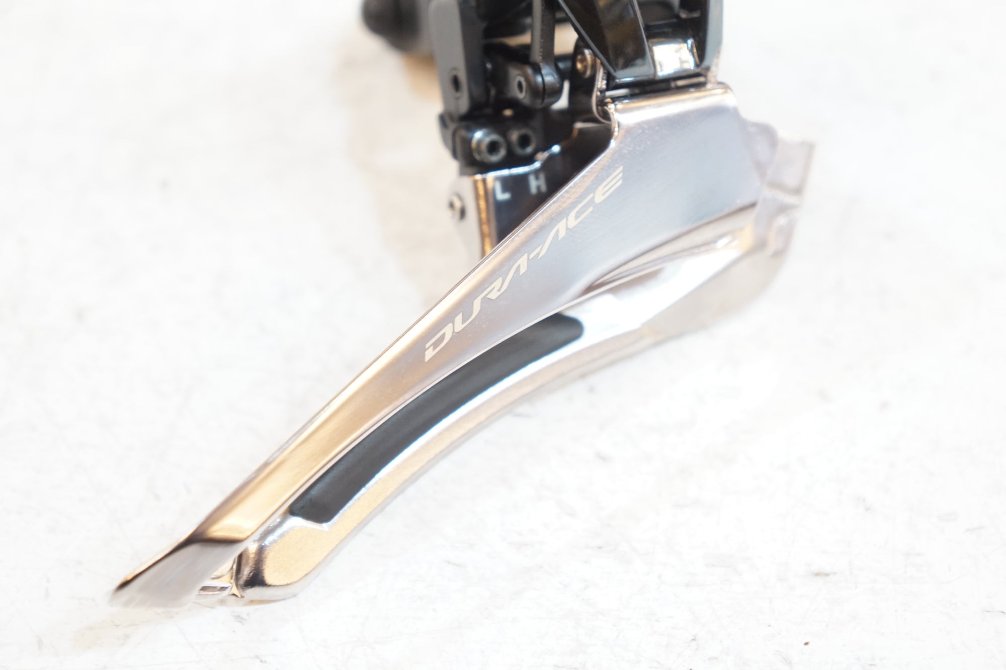 SHIMANO 「シマノ」 DURA-ACE FD-R9100 フロントディレイラー / バイチャリ浦和ベース