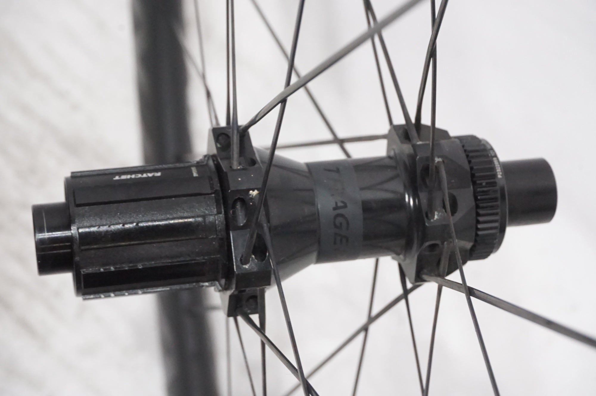 BONTRAGER 「ボントレガー」 AEOLUS PRO 37 DISC SHIMANO 11s ホイール
