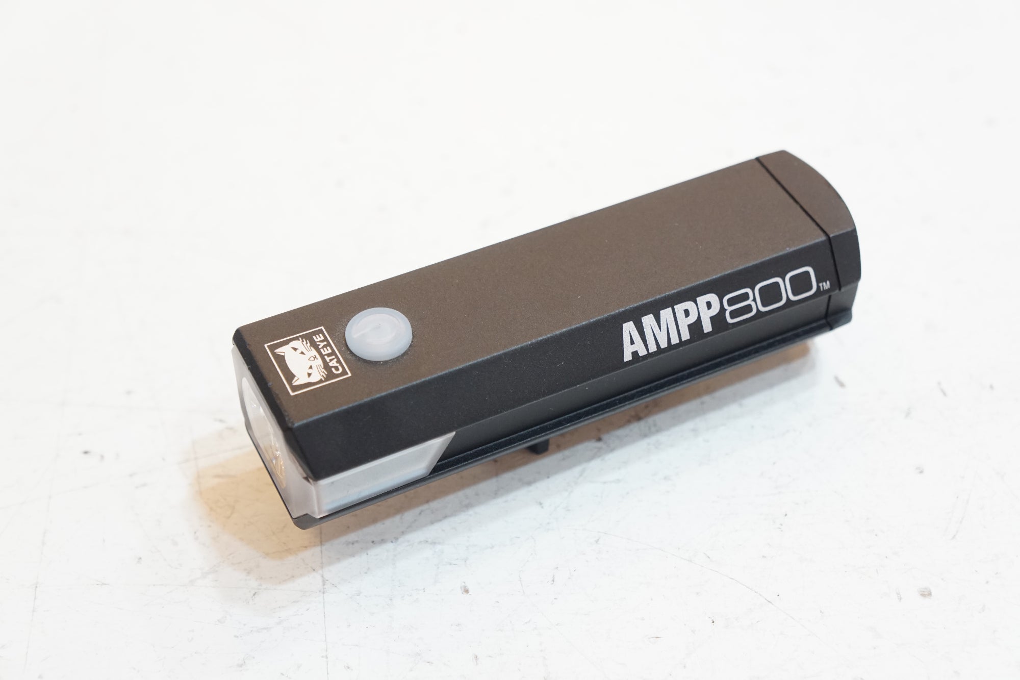 CATEYE 「キャットアイ」 AMPP 800 ライト / バイチャリ浦和ベース
