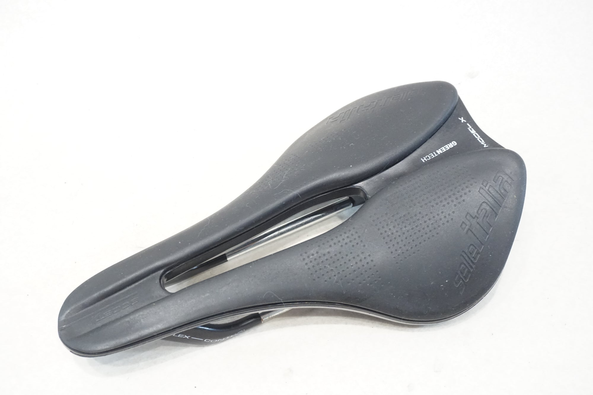 SELLE ITALIA 「セライタリア」 MODEL X BOOST スチールレール サドル / 横浜戸塚店