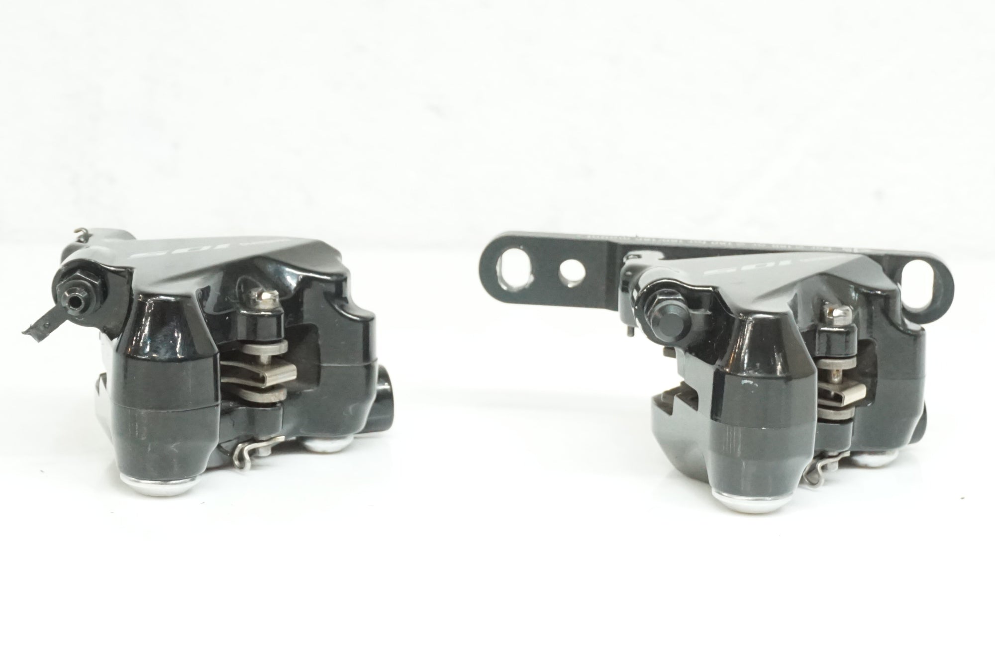 SHIMANO 「シマノ」 105 BR-R7070 ディスクブレーキキャリパーセット