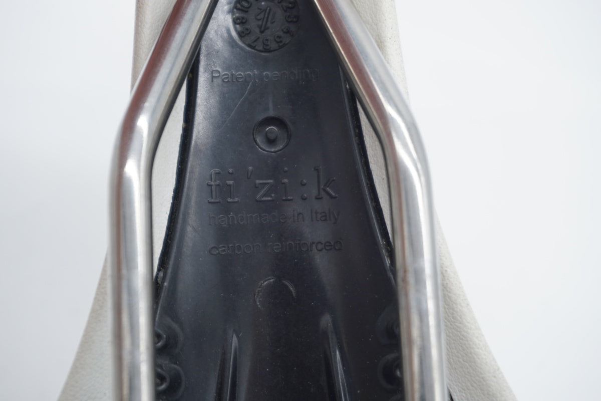 FIZIK 「フィジーク」 ARIONE WING FLEX サドル / 滋賀大津店