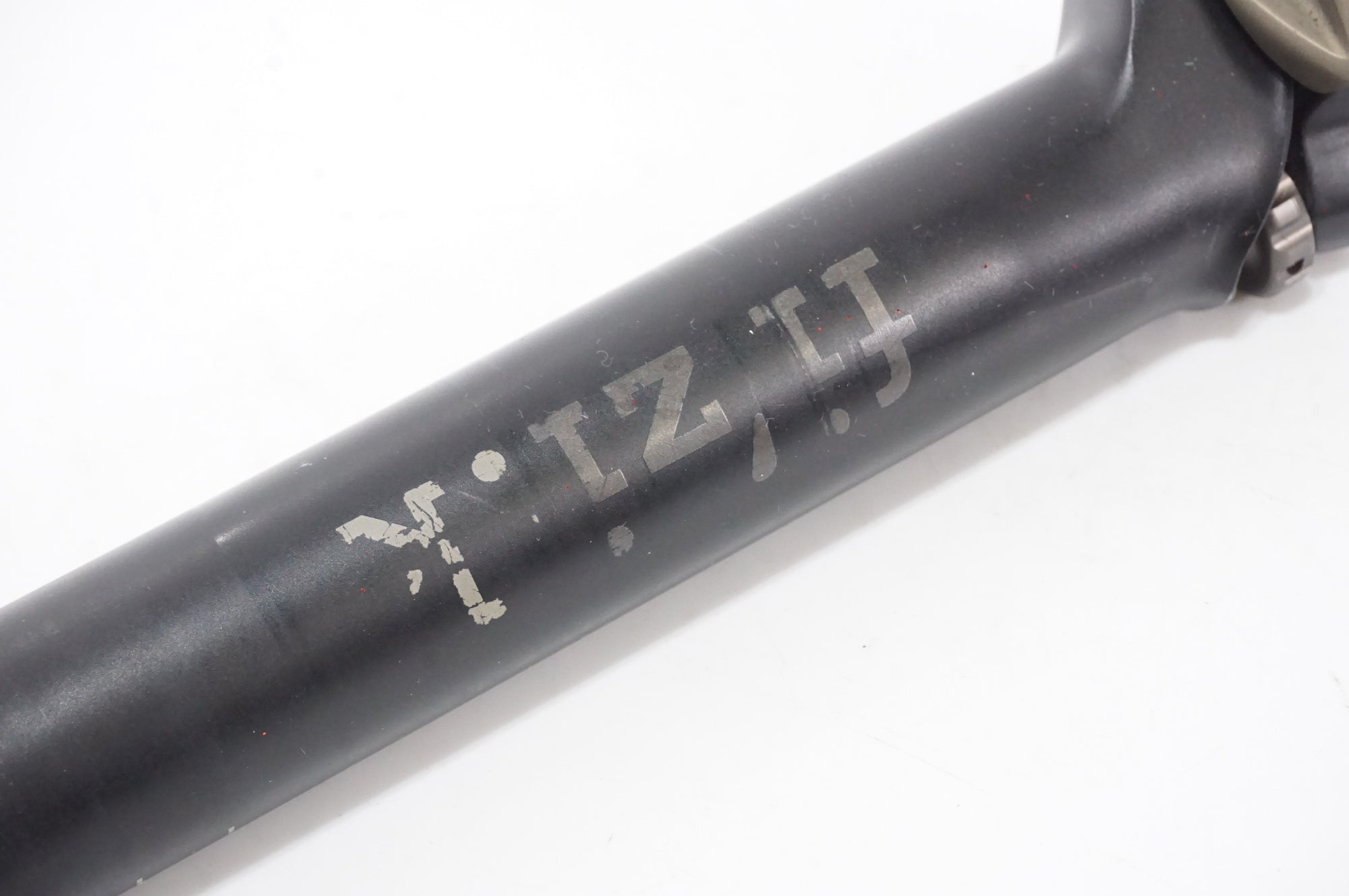 FIZIK 「フィジーク」 CYRANO R5 31.6φ 330mm シートポスト / AKIBA店