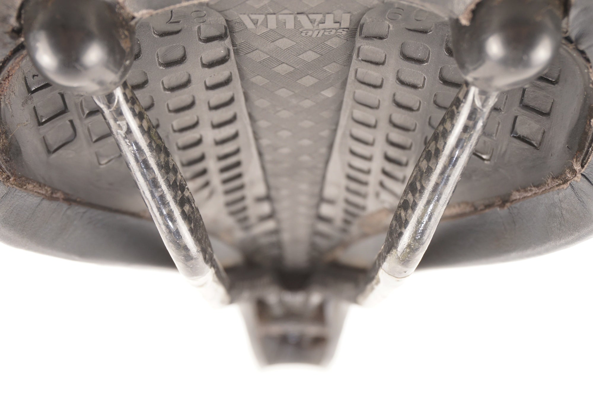 SELLE ITALIA 「セライタリア」 FLITE CARBON サドル / 中目黒店