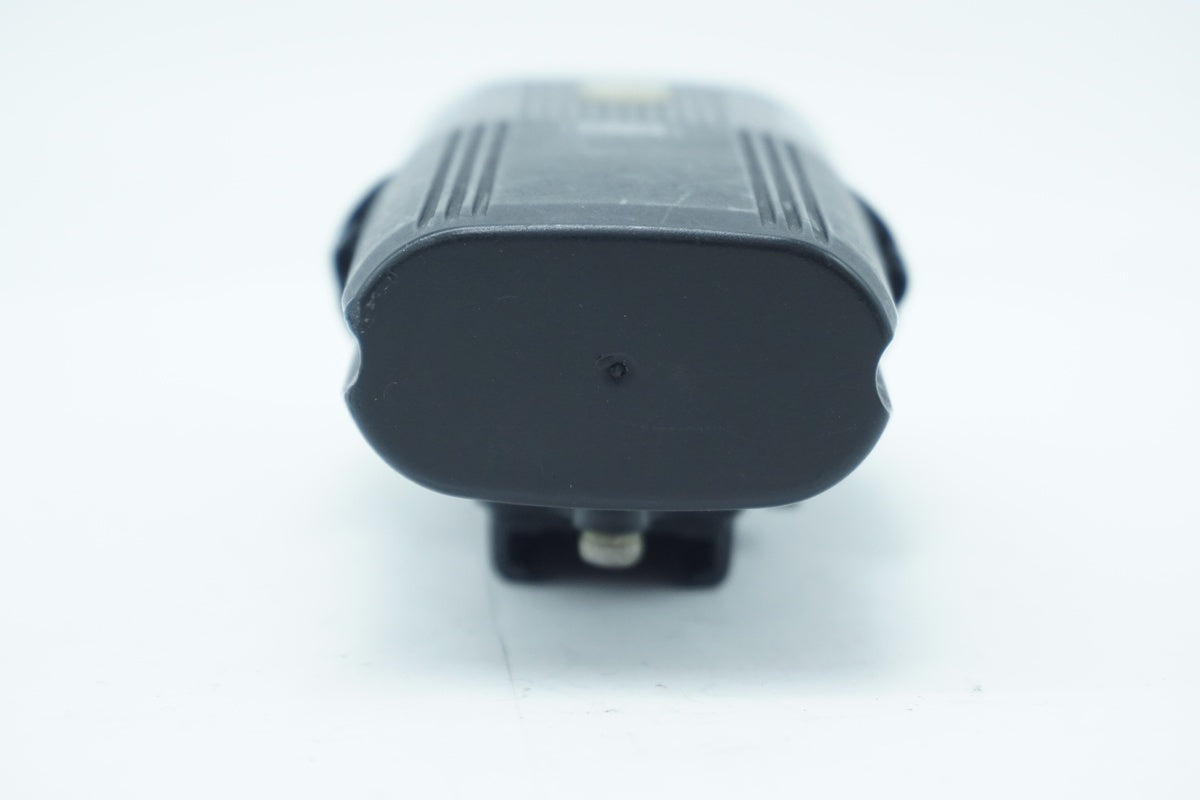 CATEYE「キャットアイ」 VOLT1600 フロントライト/ 京都西院店