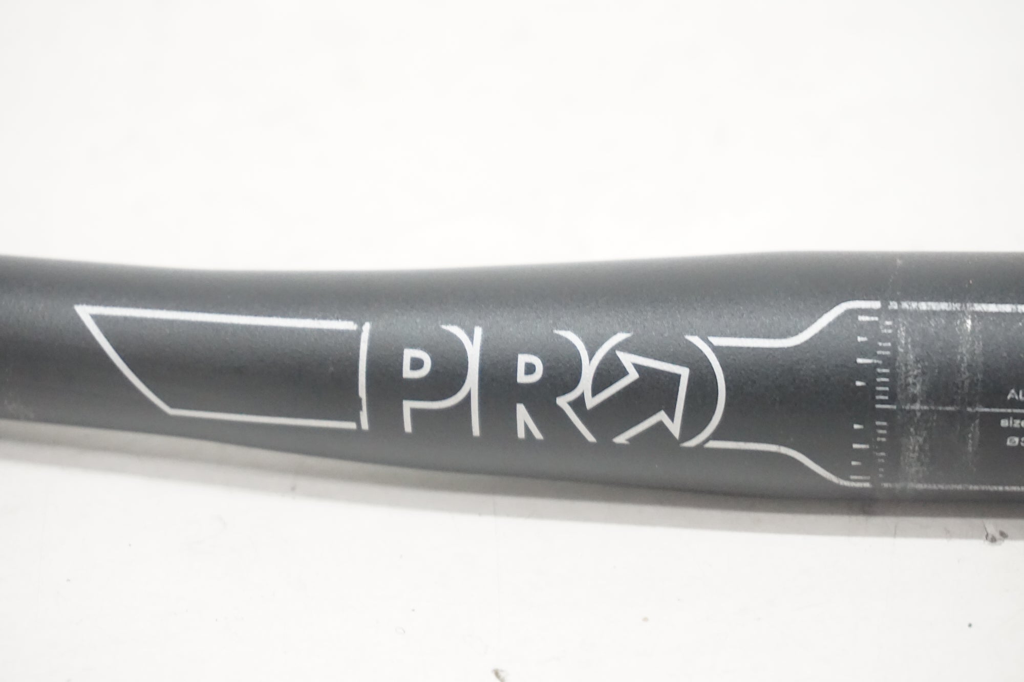 SHIMANO PRO 「シマノプロ」 LT Φ31.8 580mm ハンドル / 大阪美原北インター店
