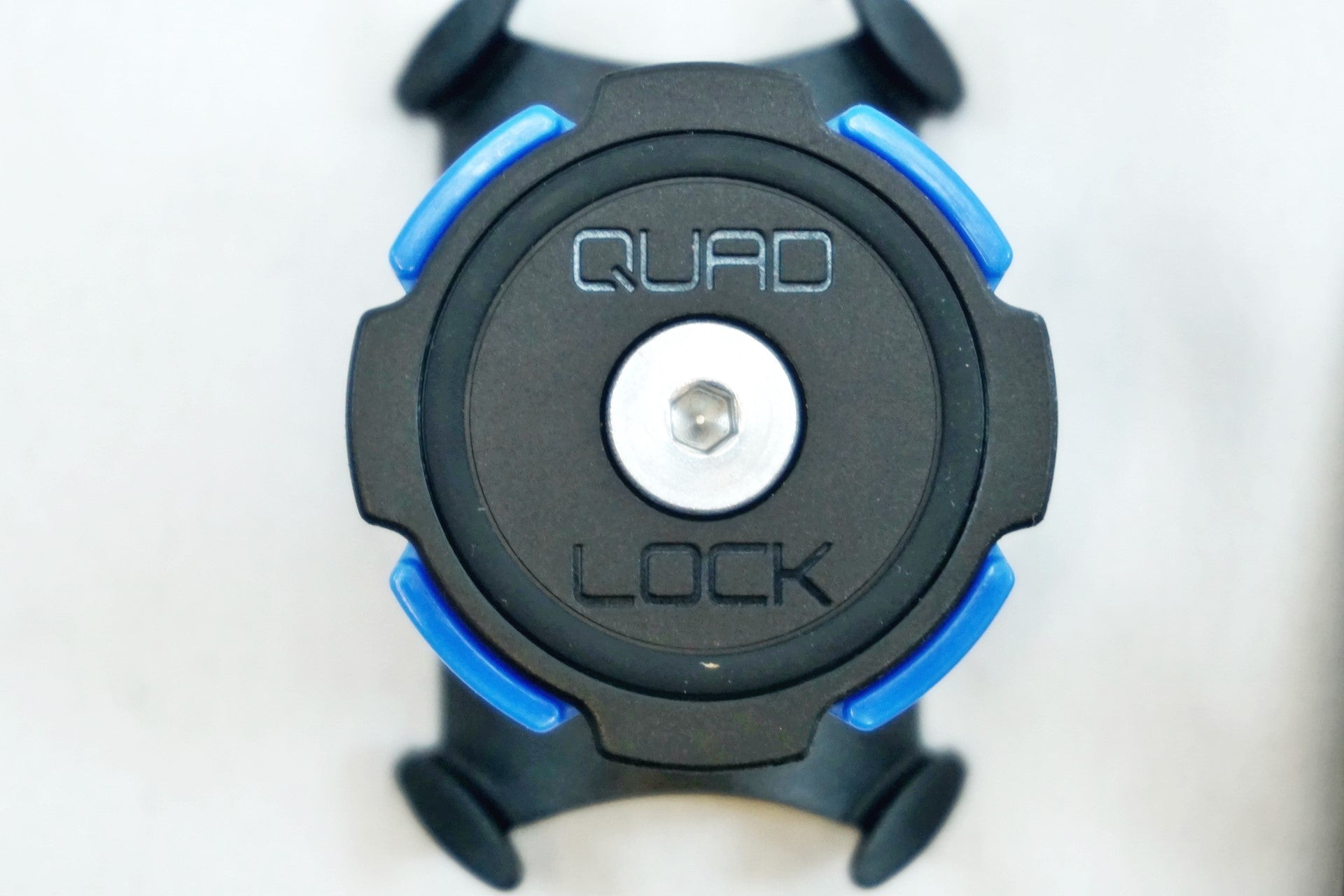 QUAD LOCK 「クアッドロック」 IPHONE 14 ケース マウントセット / 有明ガーデン店