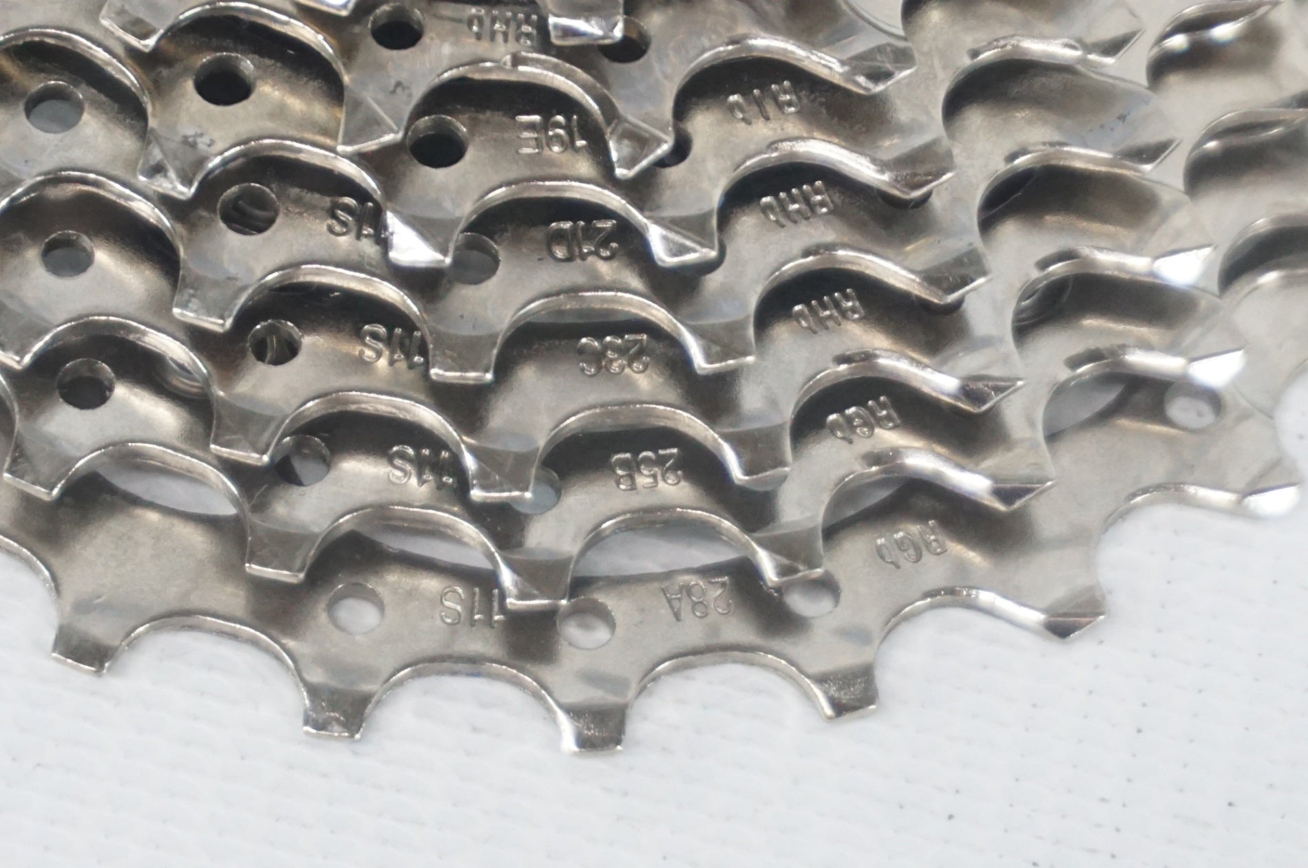 SHIMANO 「シマノ」 105 CS-R7000 11-28T スプロケット / 阪急塚口店