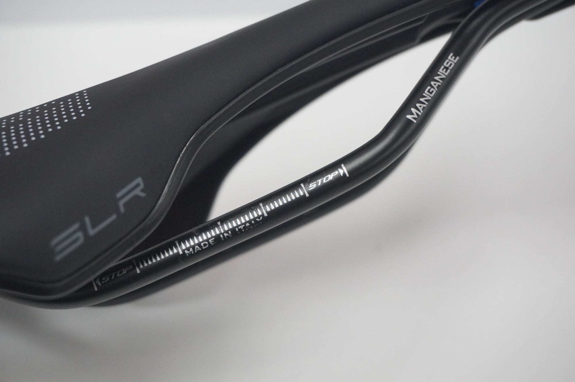 SELLE ITALIA 「セライタリア」 SLR BOOST TM SUPERFLOW サドル / 福岡店