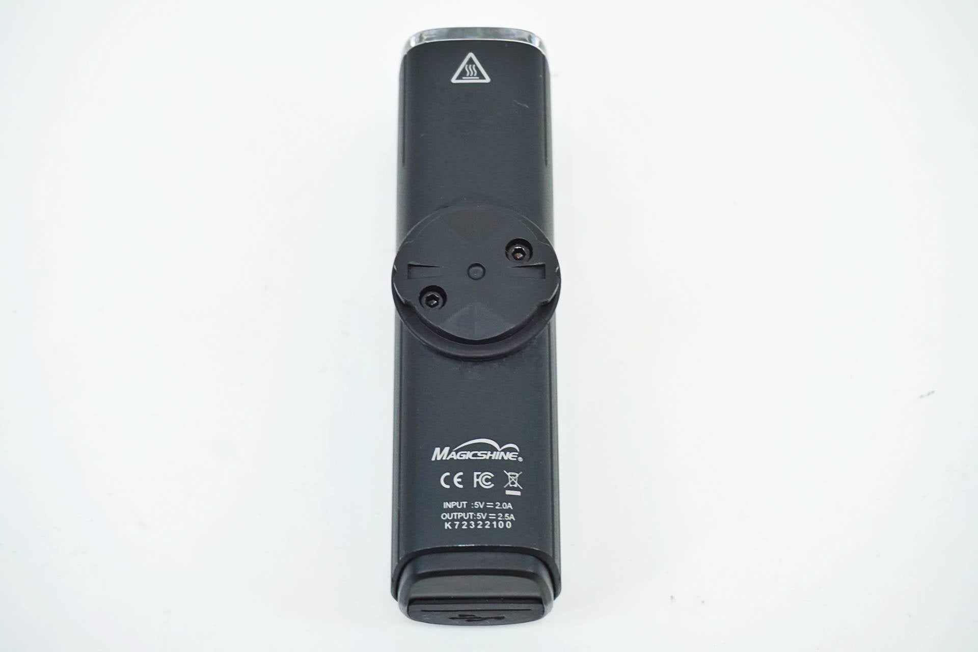 OLIGHT 「オーライト」 RN 1500 フロントライト / 有明ガーデン店