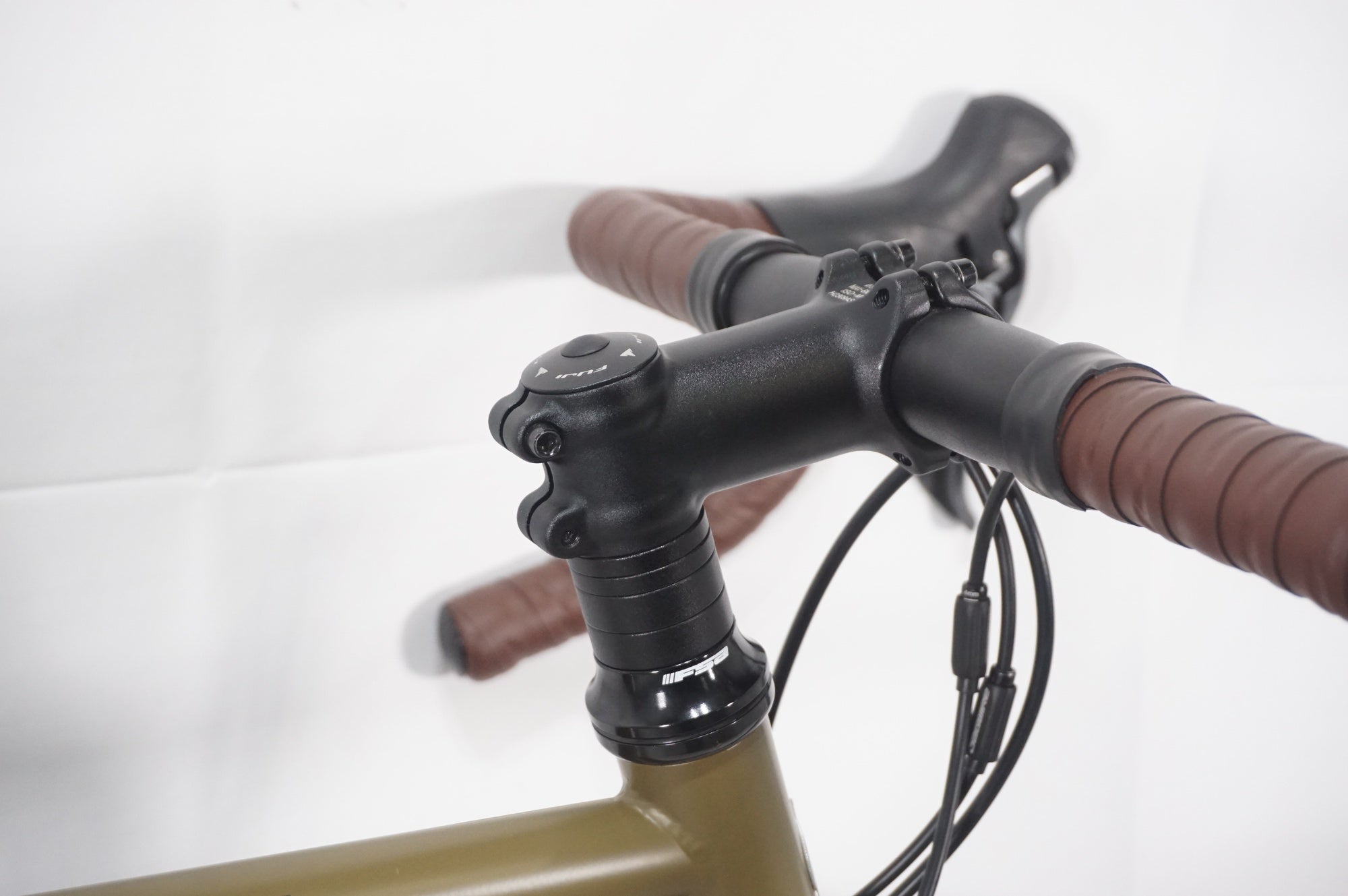 FUJI 「フジ」 FEATHER CX+ 2023年モデル ロードバイク / AKIBA店