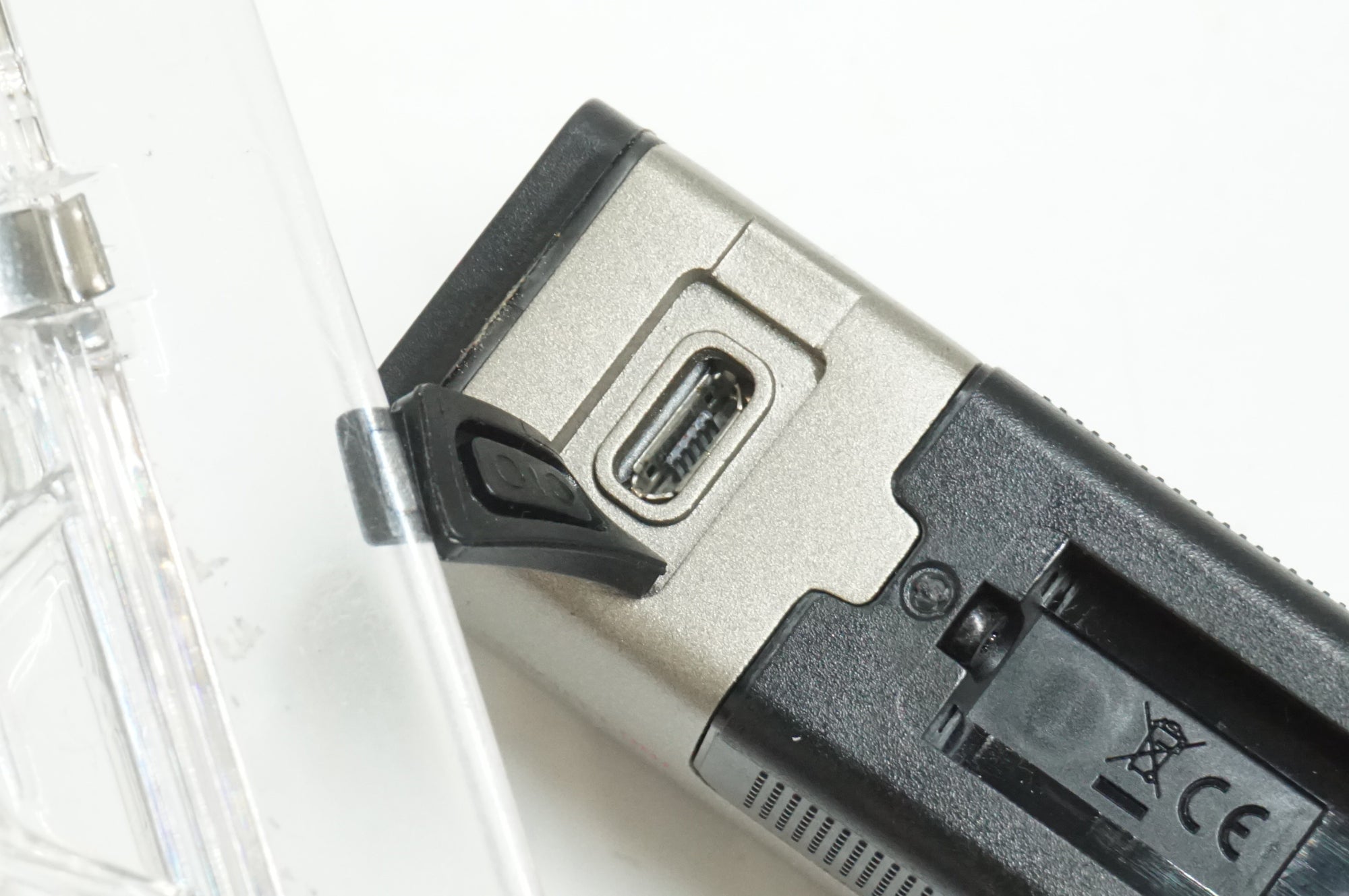 BONTRAGER 「ボントレガー」 ION COMP R 700LUMEN 118g フロントライト / 大宮店