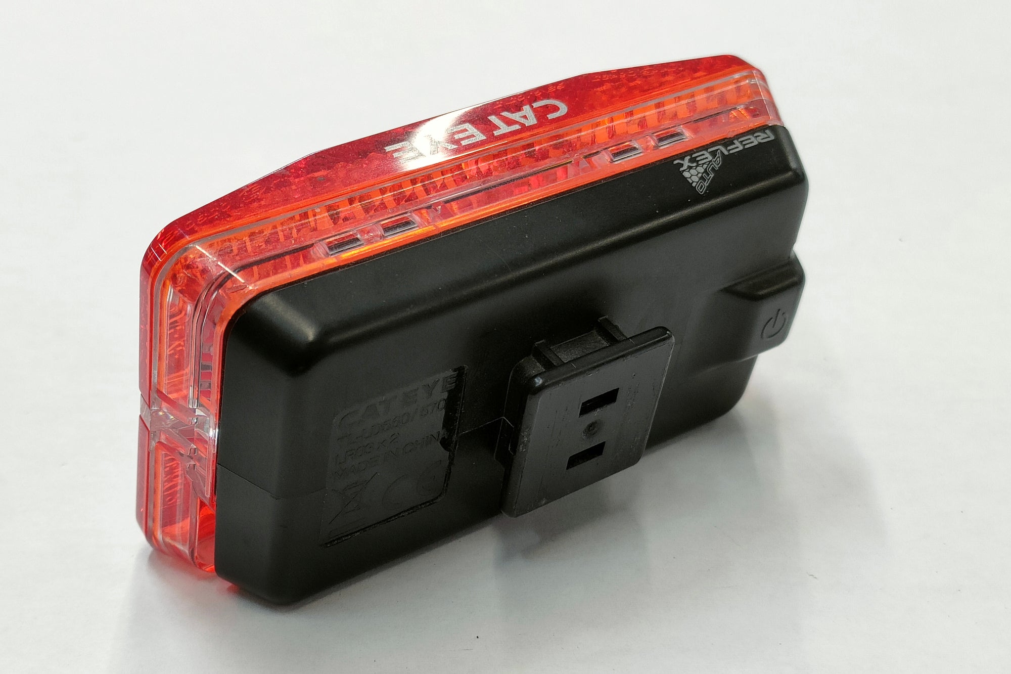 CATEYE 「キャットアイ」 REFLEX AUTO TL-LD570 リアライト / 福岡店