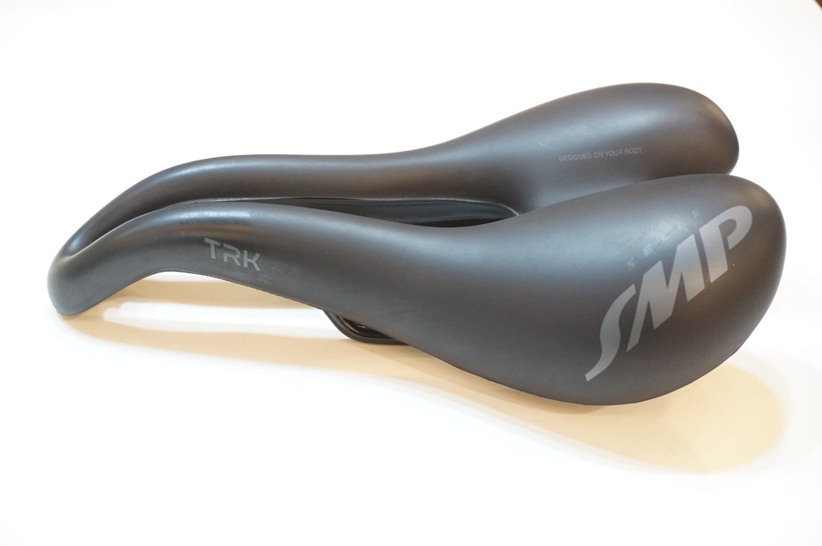 SELLE SMP 「セラエスエムピー」 TRK Mサイズ 160mm サドル / 浦和ベース