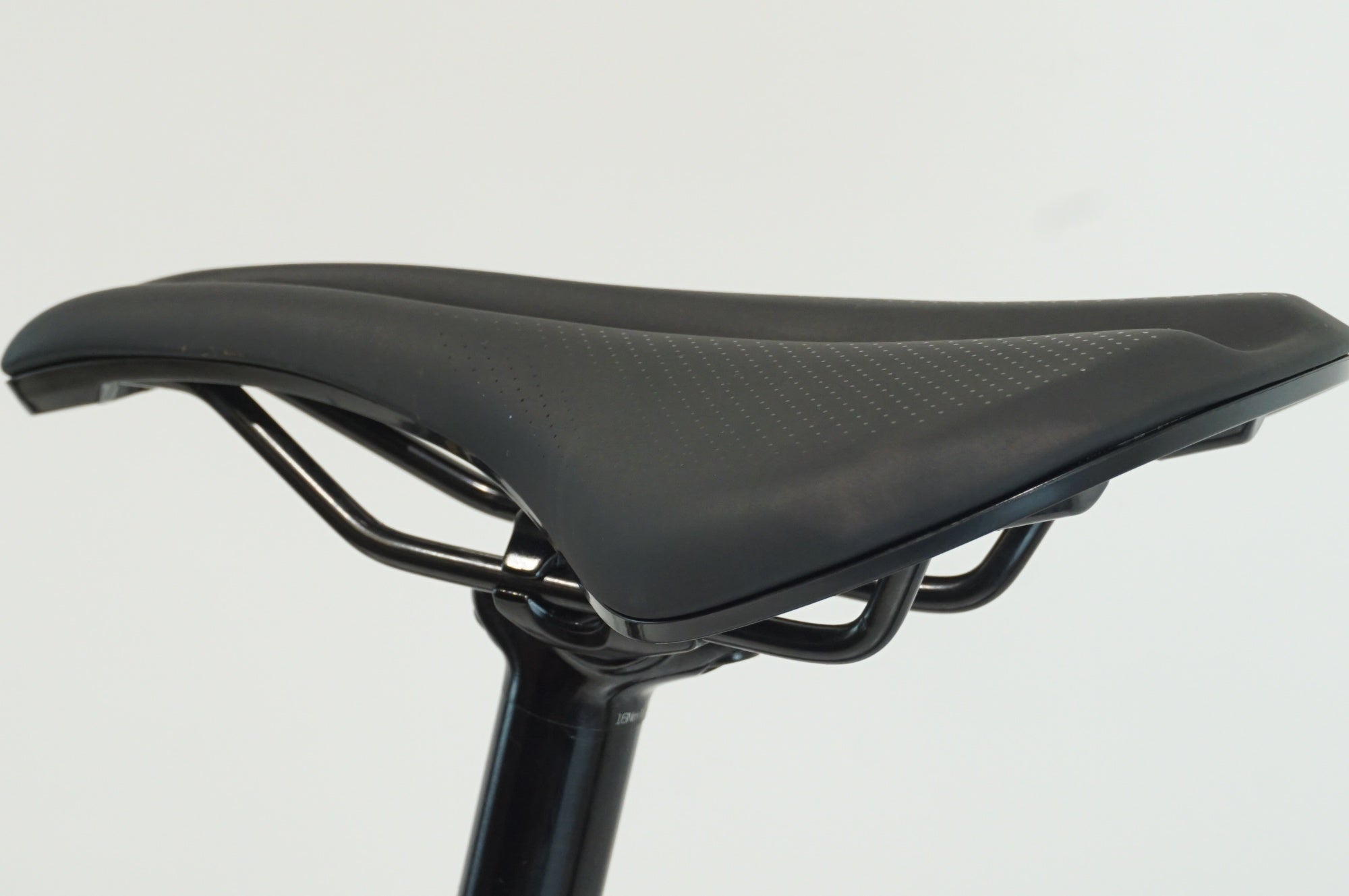 ロードバイク部品 在庫処分 TREK 「トレック」 DOMANE AL2 DISC 2021年モデル ロードバイク / 浜松