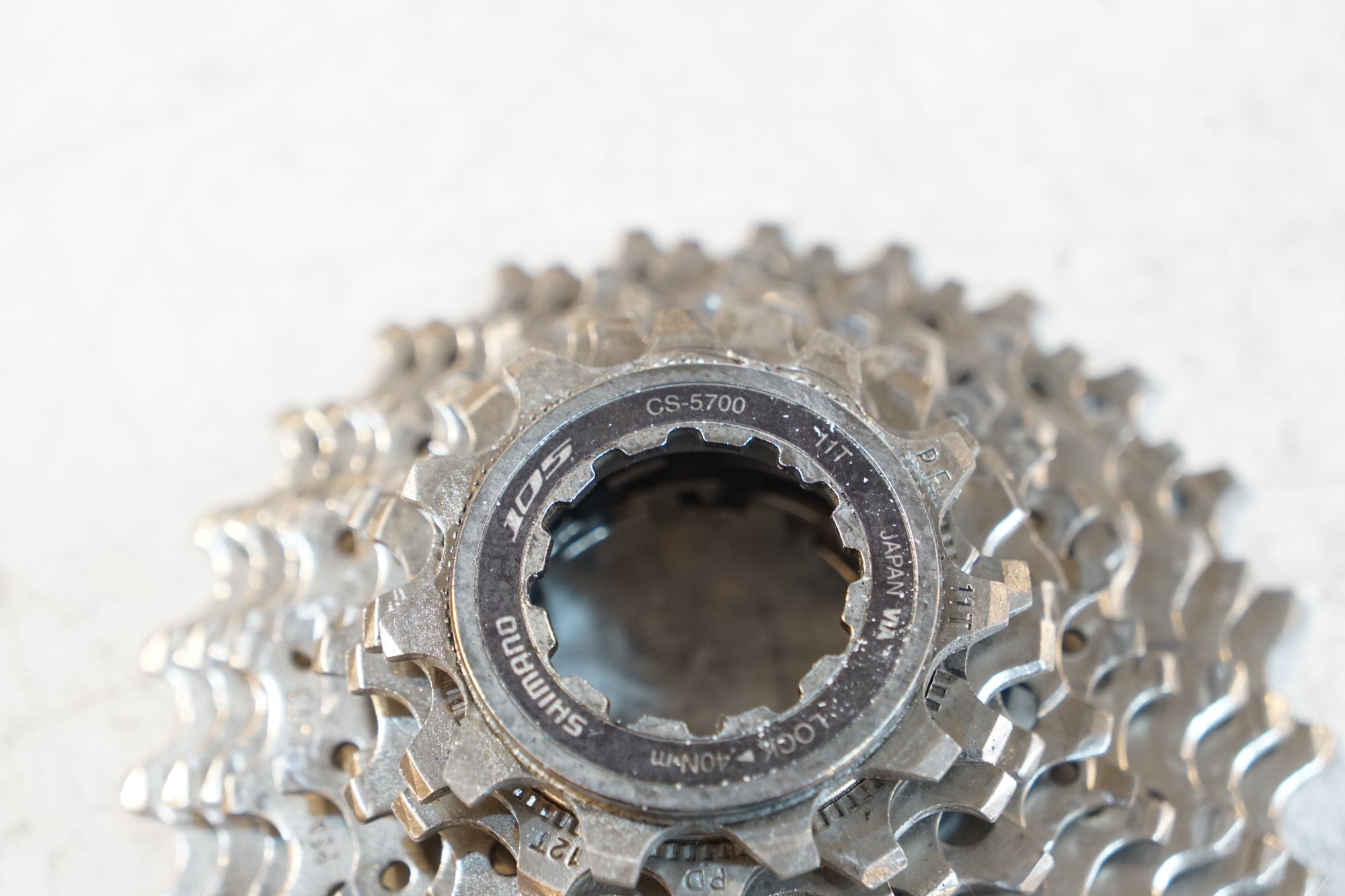 シマノ　ホイール　RS　シマノ105・11ｓスプロケ付き　タイヤ・ケース込み SHIMANO 「シマノ」 105 CS-5700 11-25T スプロケット / バイチャリ