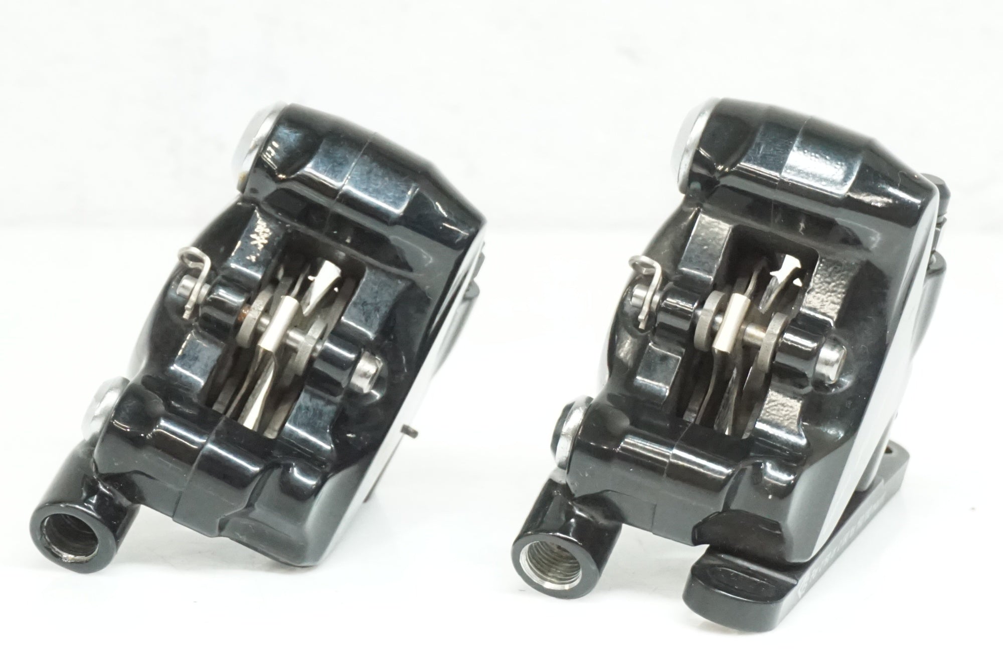SHIMANO 「シマノ」 105 BR-R7070 ディスクブレーキキャリパーセット