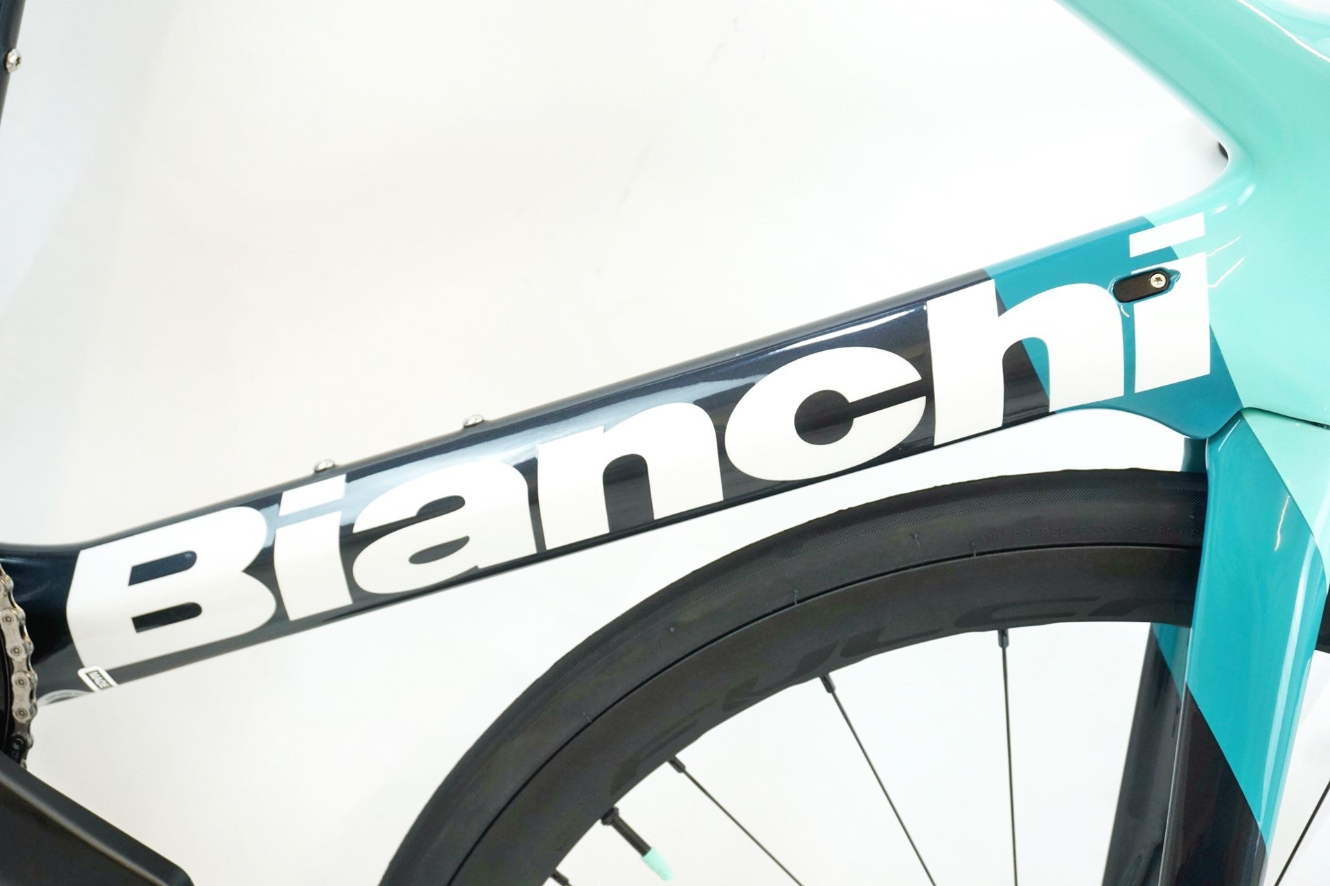 BIANCHI 「ビアンキ」 OLTRE XR3 2022年モデル ロードバイク / 有明ガーデン店