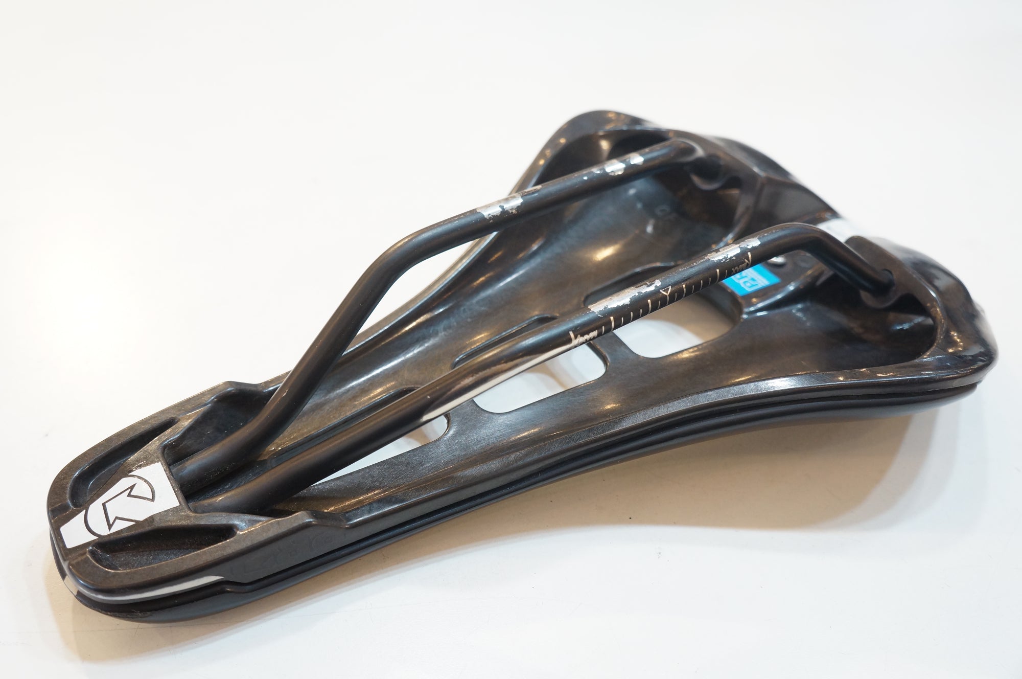 SHIMANO 「シマノ」 PRO STEALTH サドル / バイチャリ浦和ベース