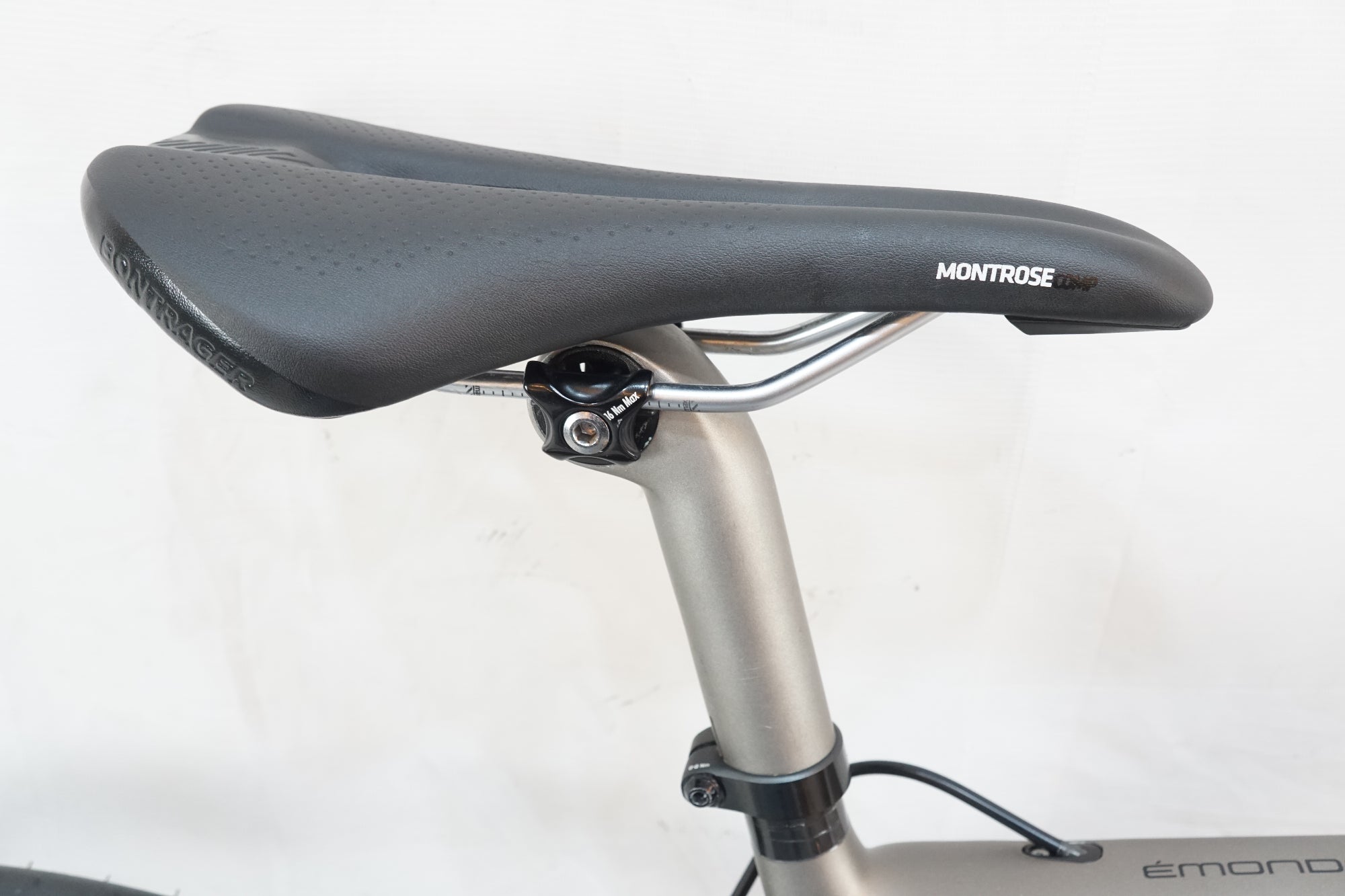 TREK 「トレック」 EMONDA SL6 2018年モデル ロードバイク TREK 「トレック」 EMONDA SL6 2018年モデル ロードバイク