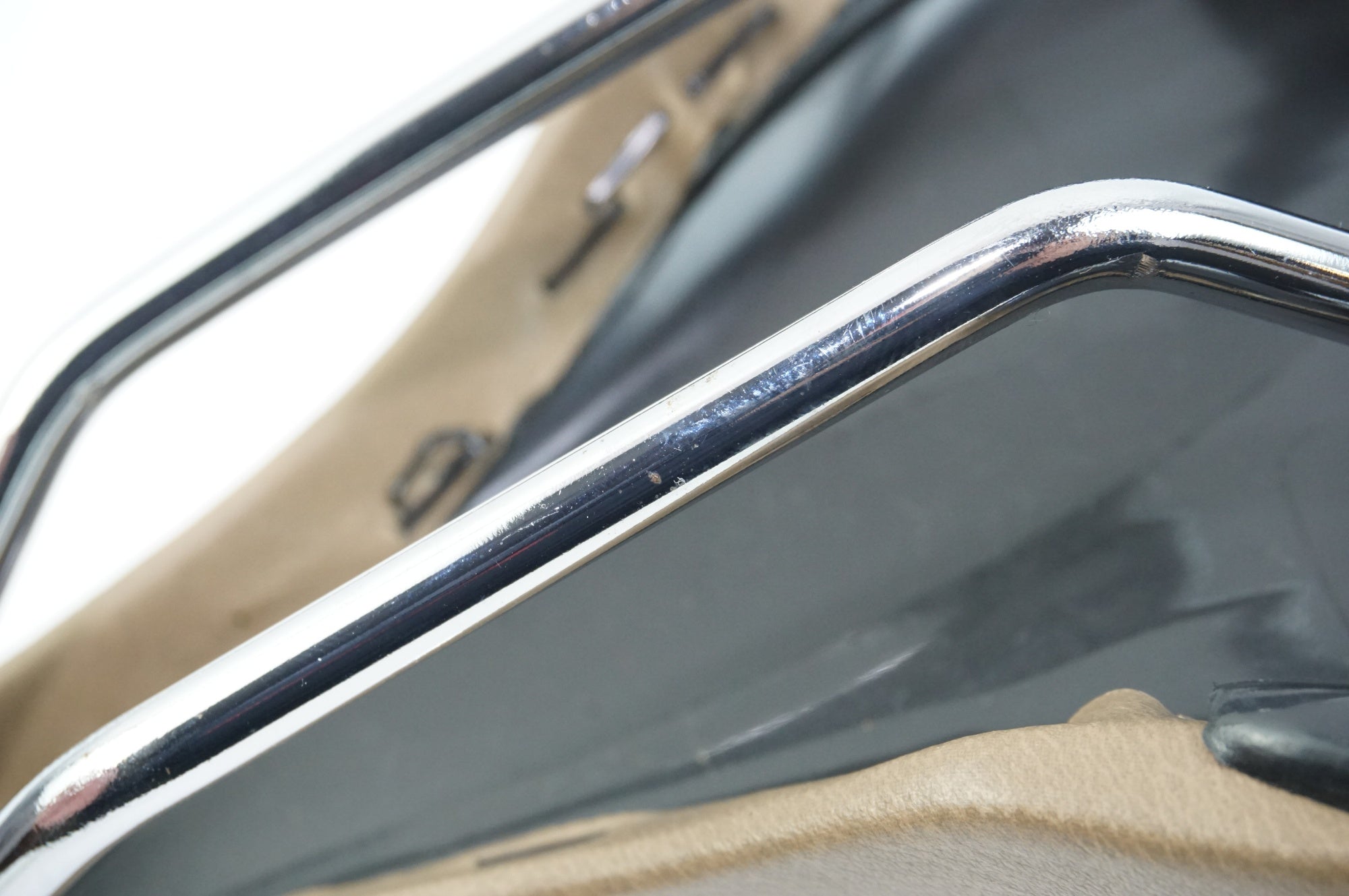 AIFEIT 「アイフェイト」 MACARON サドル / 中目黒店