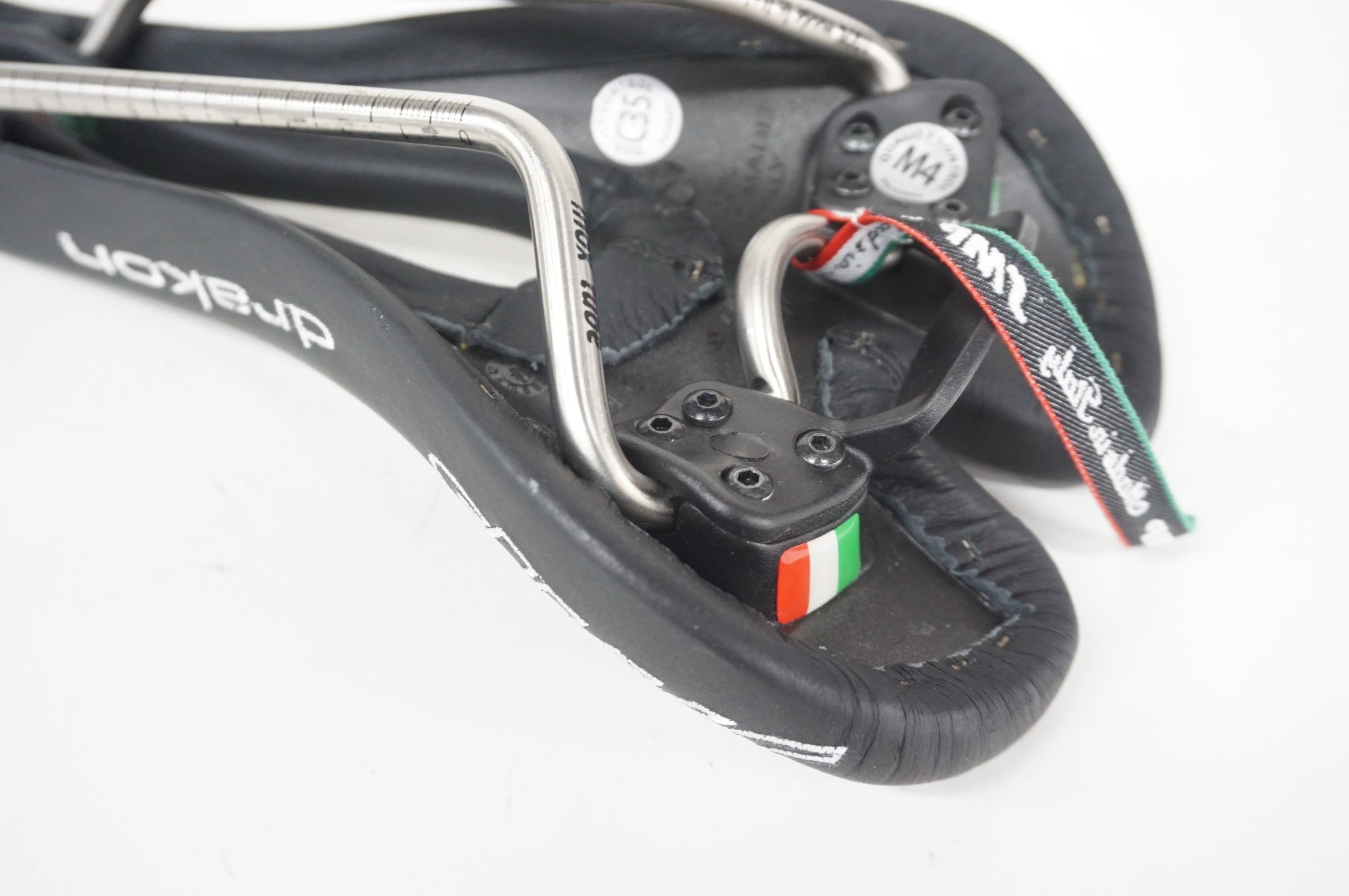 SELLE SMP 「セラ エスエムピー」 DRAKON サドル / 阪急塚口店